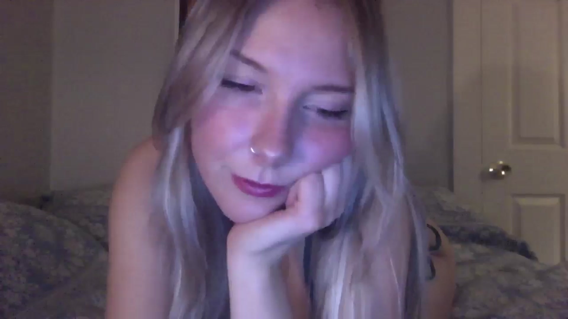 Gallery image thumbnail from Peachyk33n's myfreecams stream on, 01/18/2025, 07:20 image 10 of 20