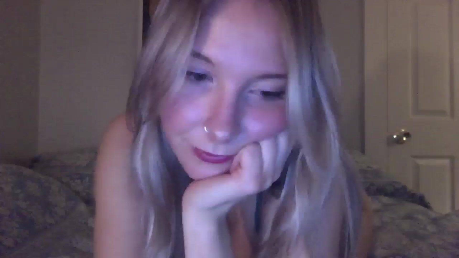 Gallery image thumbnail from Peachyk33n's myfreecams stream on, 01/18/2025, 07:20 image 11 of 20