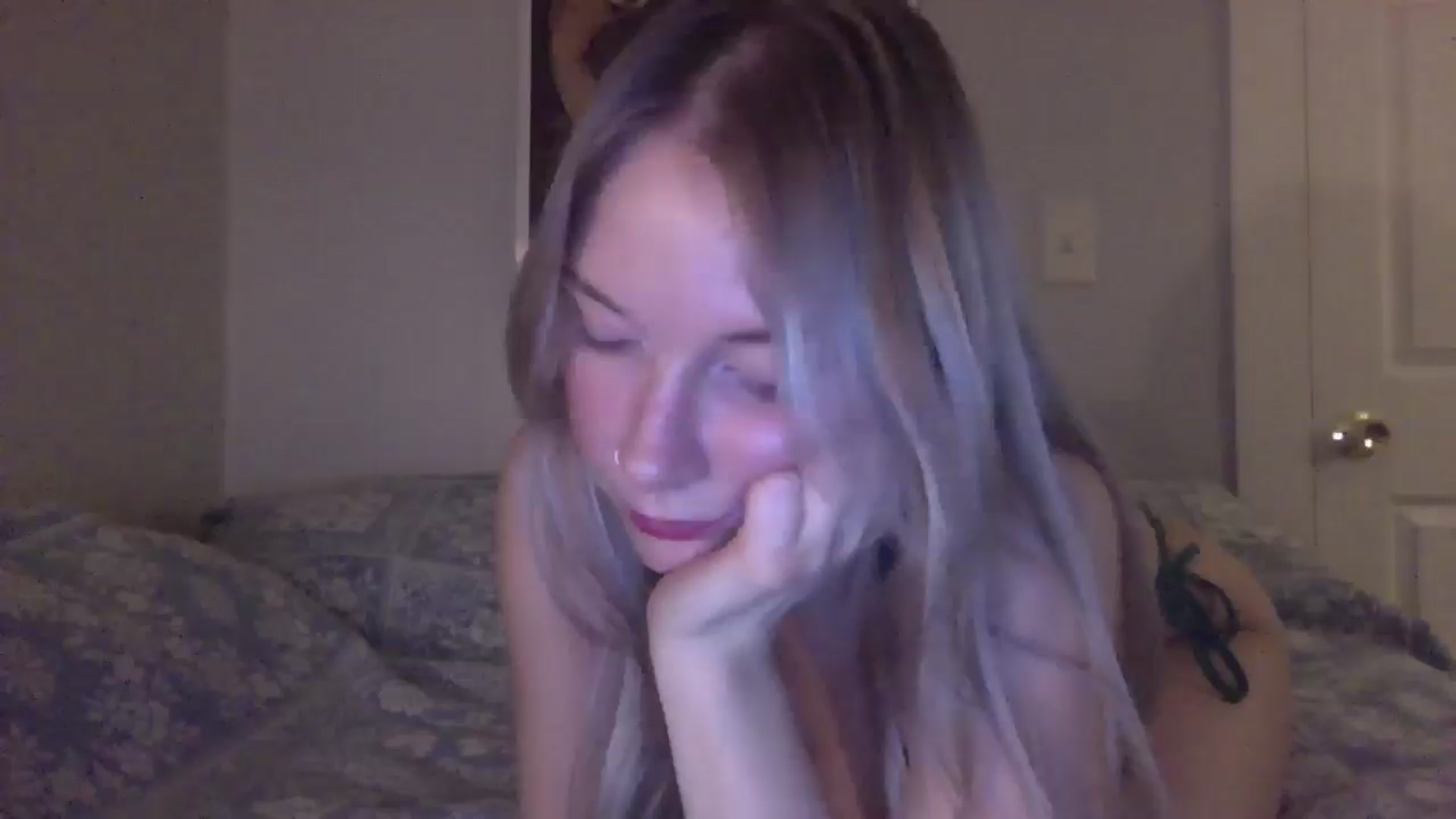 Gallery image thumbnail from Peachyk33n's myfreecams stream on, 01/18/2025, 07:43 image 14 of 20