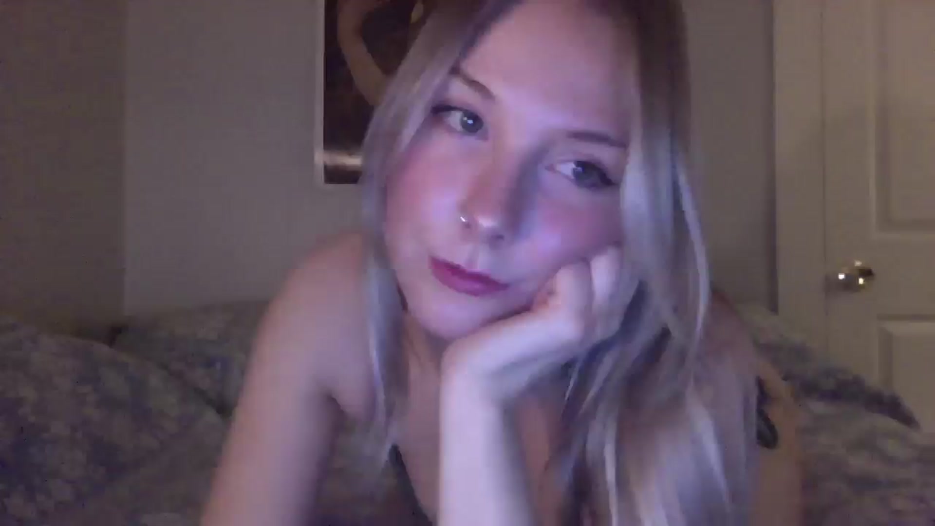 Gallery image thumbnail from Peachyk33n's myfreecams stream on, 01/18/2025, 07:43 image 17 of 20