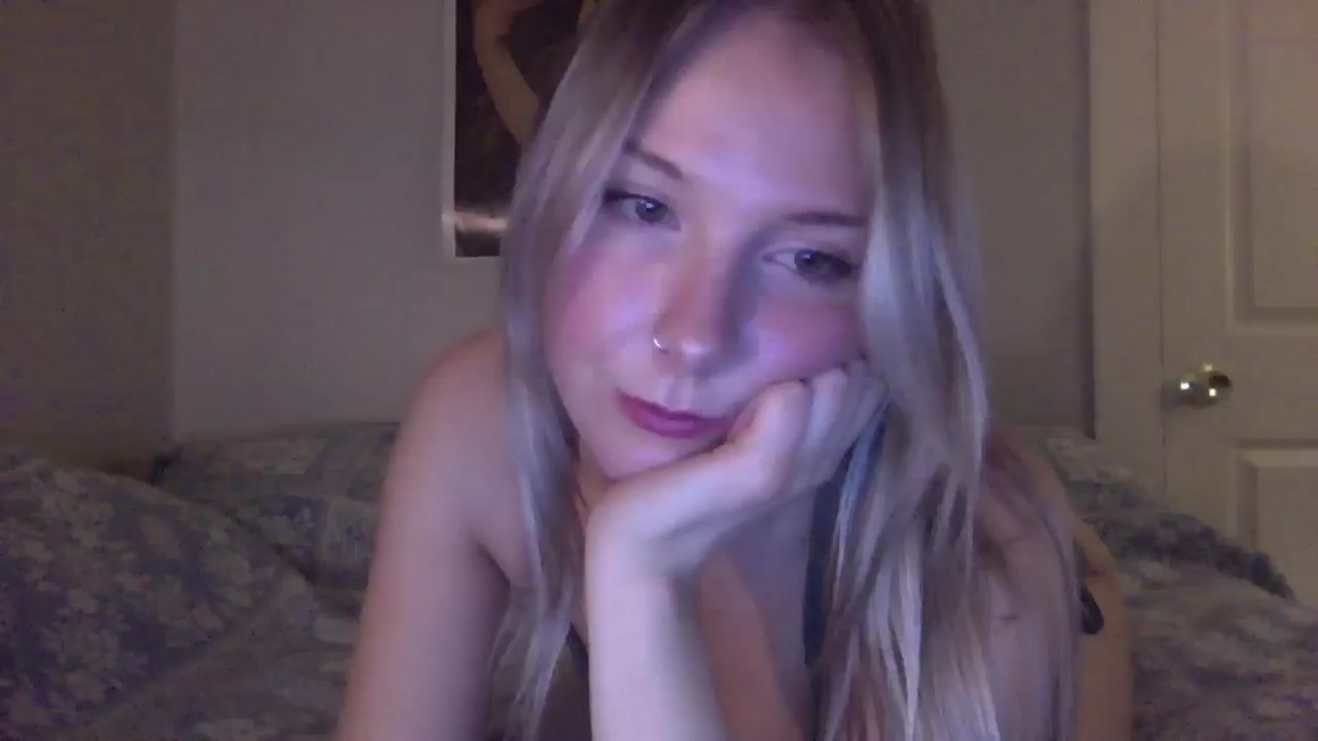 Gallery image thumbnail from Peachyk33n's myfreecams stream on, 01/18/2025, 07:43 image 18 of 20
