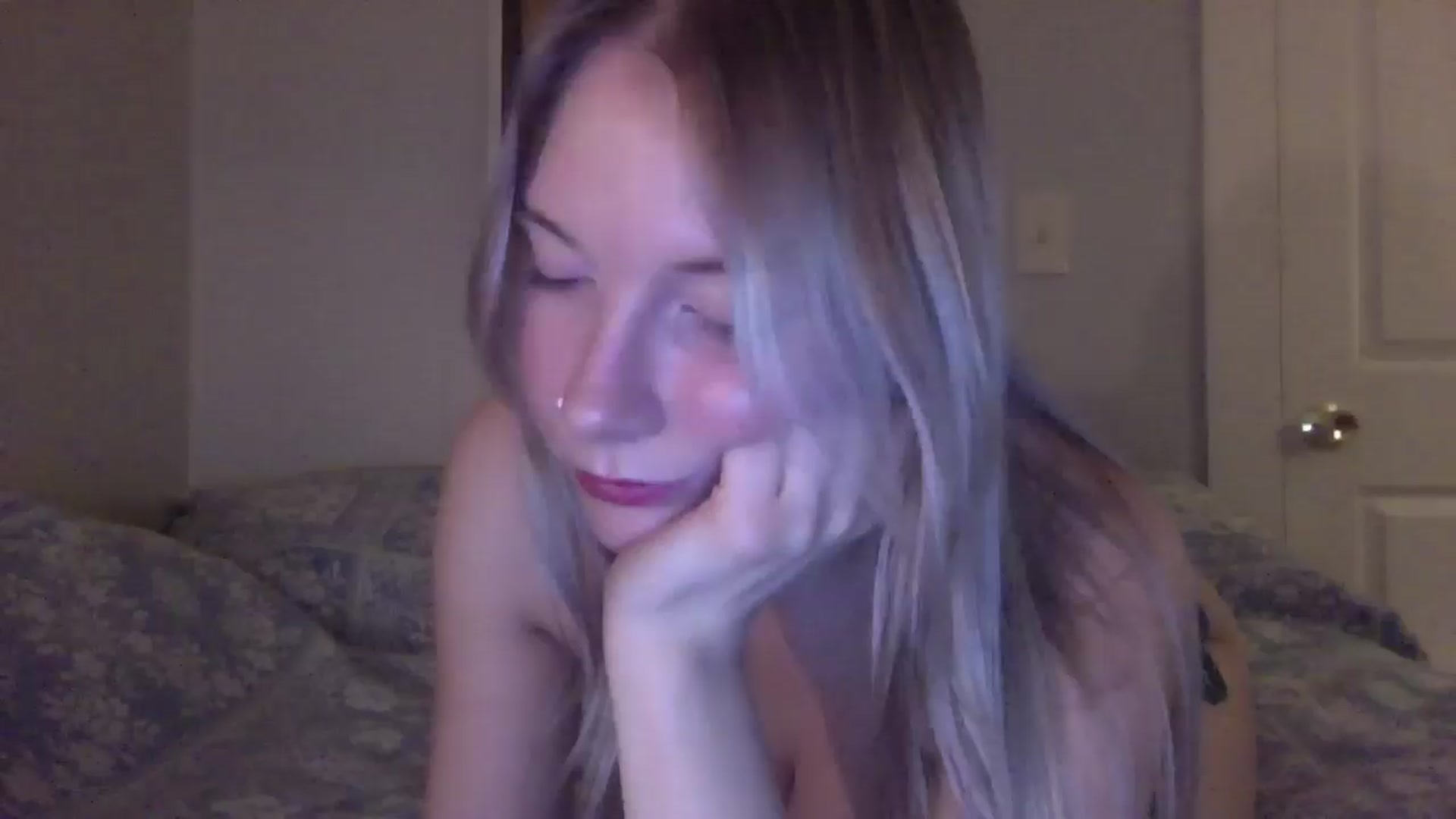 Gallery image thumbnail from Peachyk33n's myfreecams stream on, 01/18/2025, 07:43 image 19 of 20