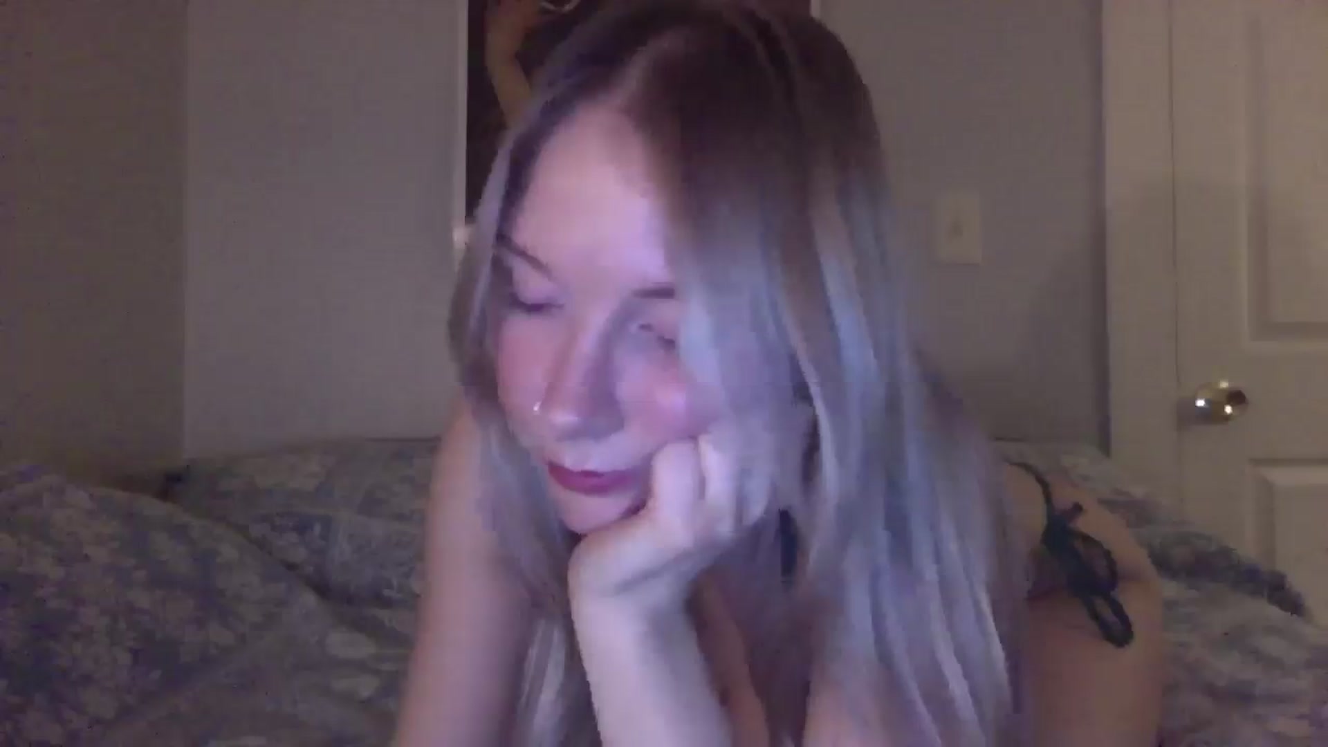 Gallery image thumbnail from Peachyk33n's myfreecams stream on, 01/18/2025, 07:43 image 15 of 20