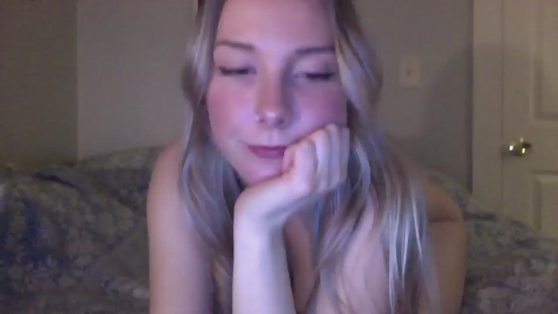 Gallery image thumbnail from Peachyk33n's myfreecams stream on, 01/21/2025, 06:41 image 6 of 20