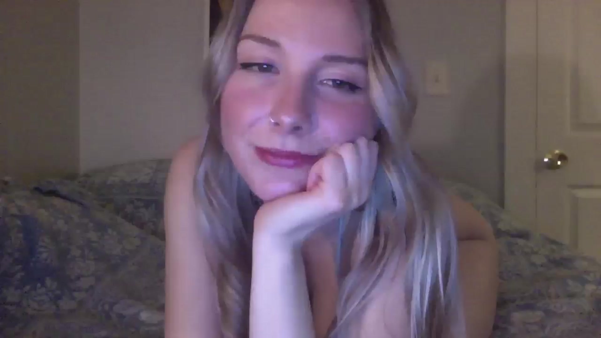 Gallery image thumbnail from Peachyk33n's myfreecams stream on, 01/21/2025, 06:41 image 7 of 20