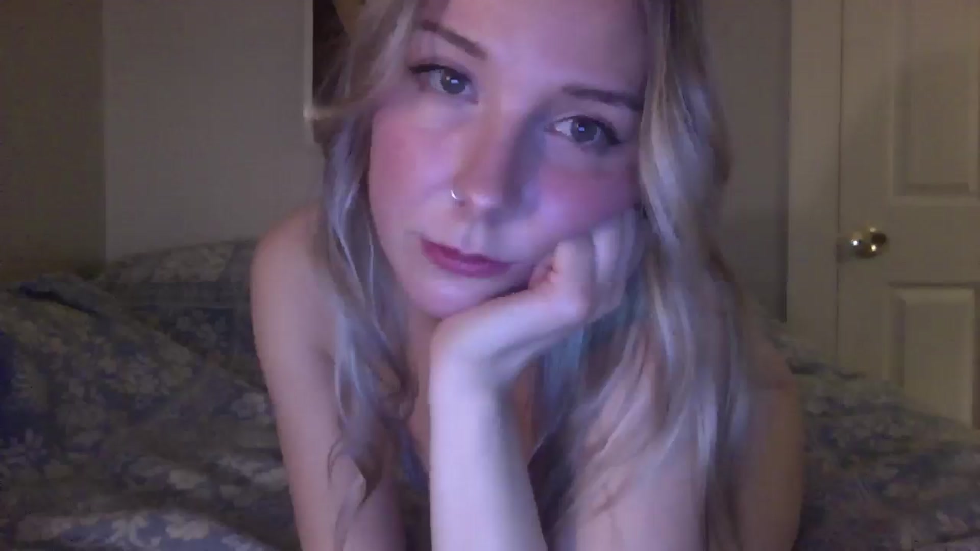 Gallery image thumbnail from Peachyk33n's myfreecams stream on, 01/21/2025, 07:19 image 4 of 20