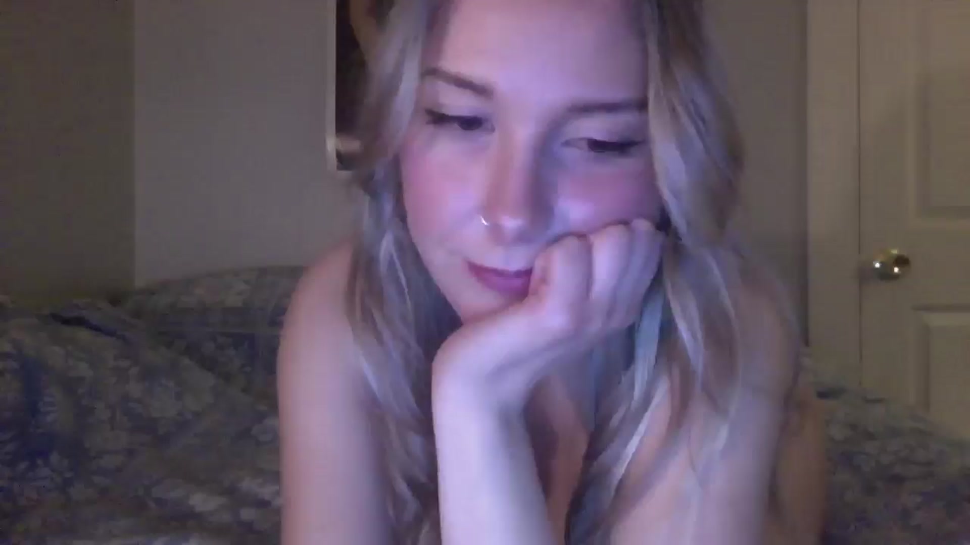 Gallery image thumbnail from Peachyk33n's myfreecams stream on, 01/21/2025, 07:19 image 15 of 20