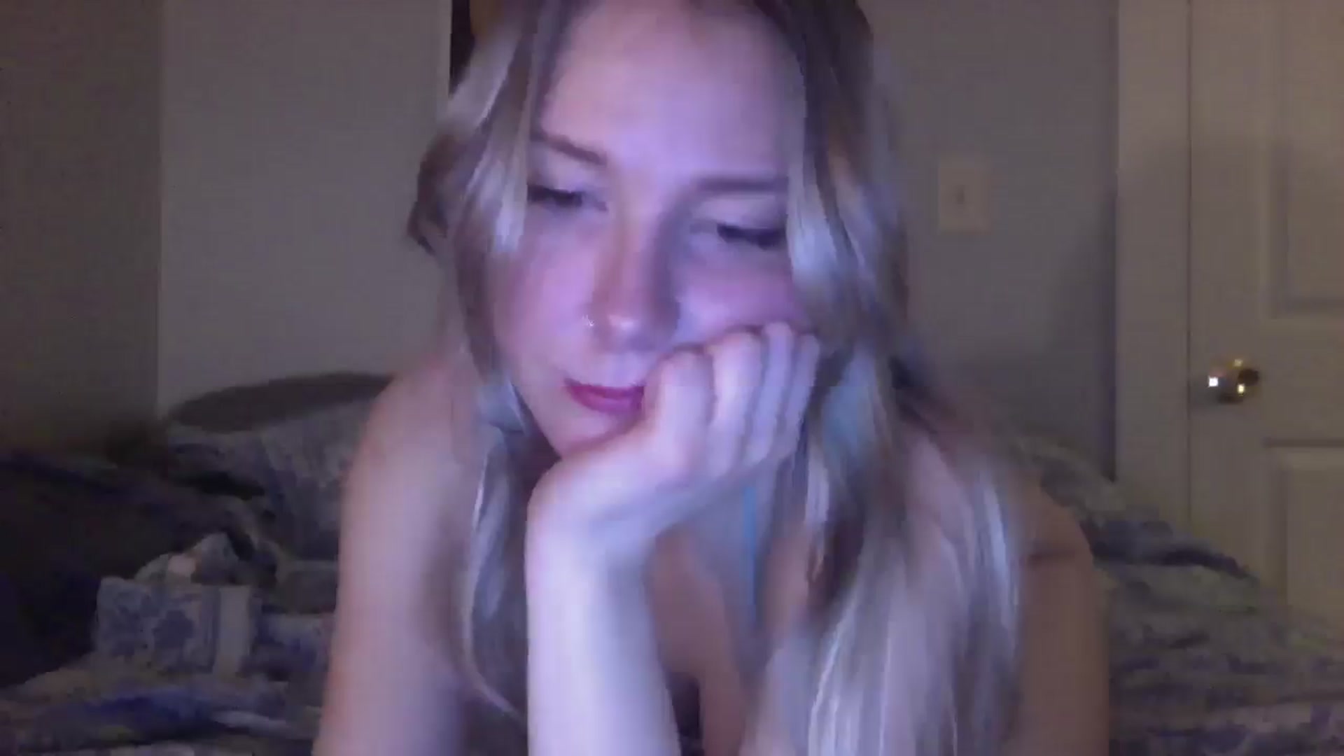 Gallery image thumbnail from Peachyk33n's myfreecams stream on, 01/21/2025, 09:26 image 16 of 20