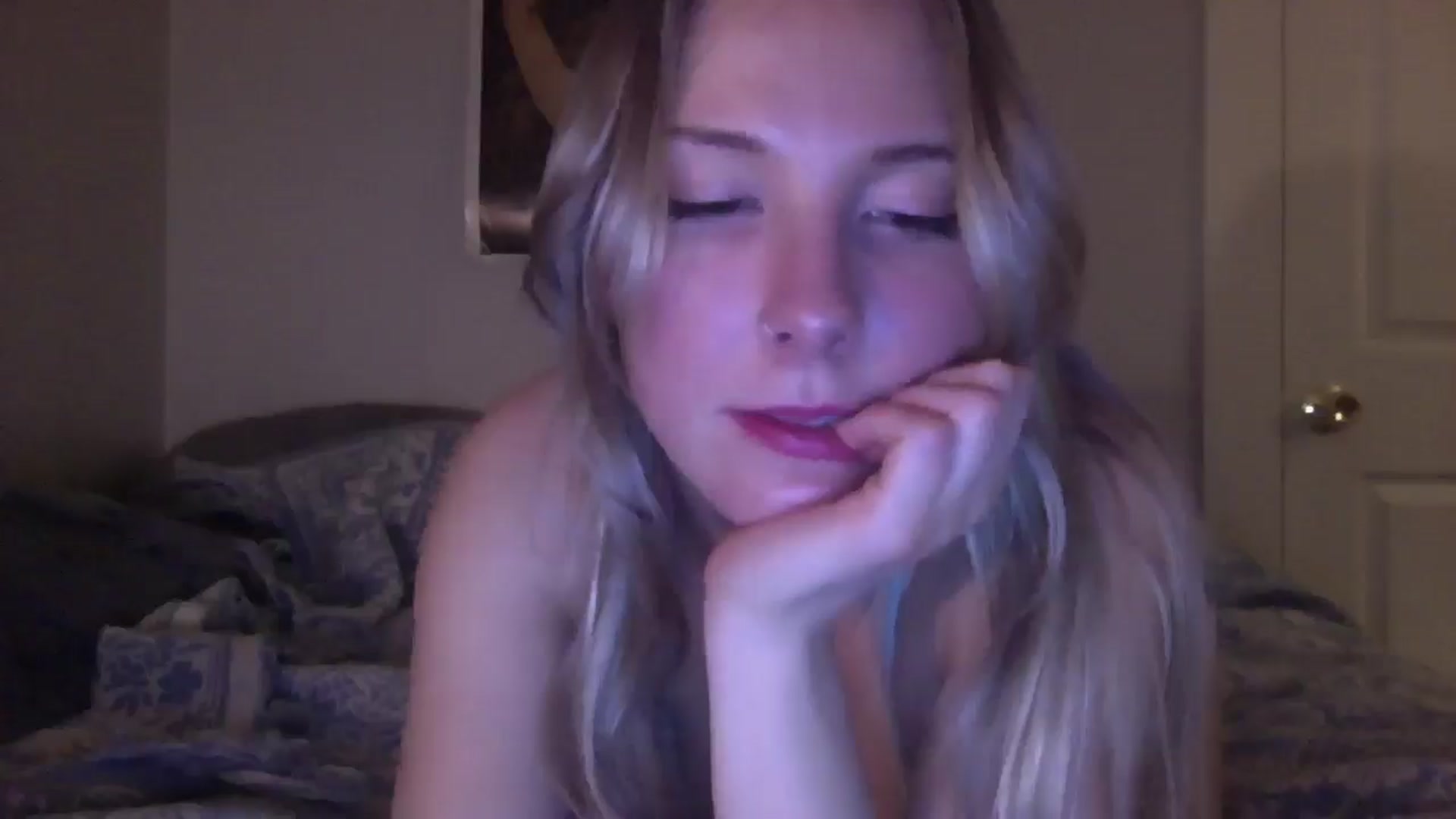 Gallery image thumbnail from Peachyk33n's myfreecams stream on, 01/21/2025, 09:26 image 19 of 20