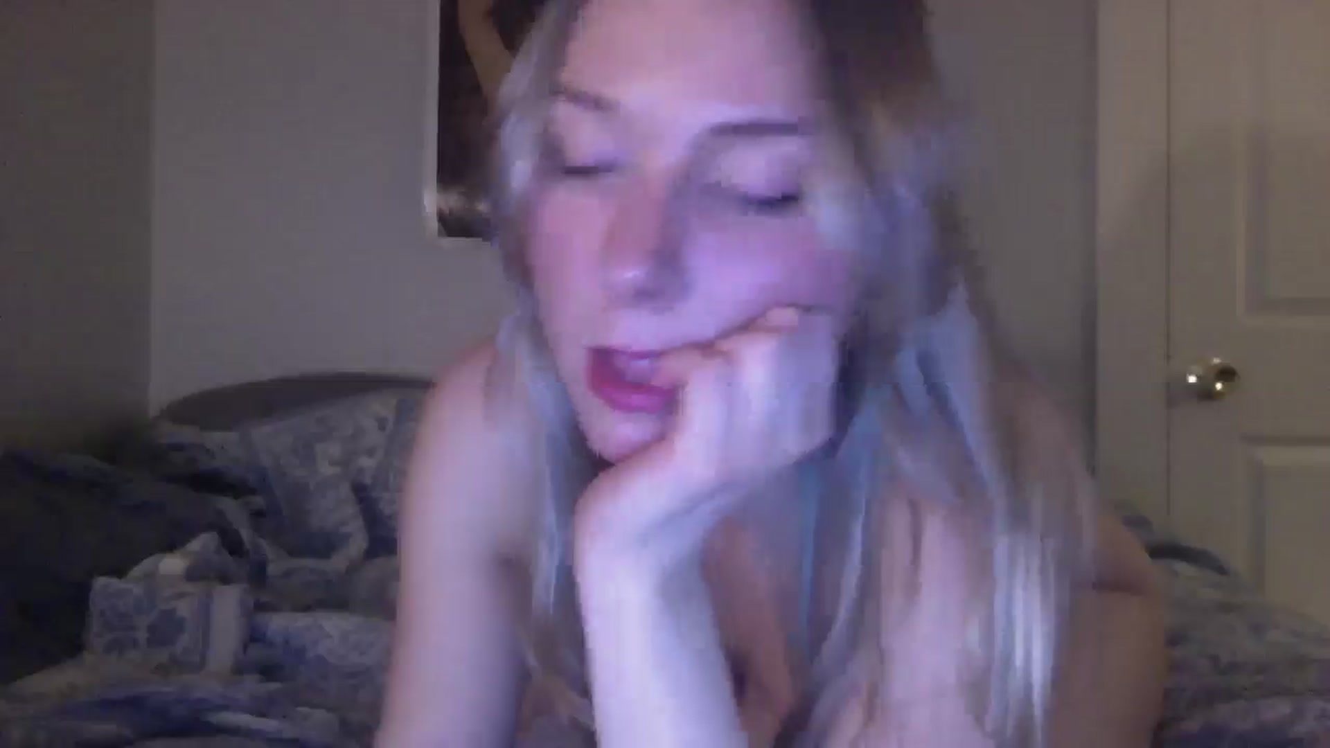 Gallery image thumbnail from Peachyk33n's myfreecams stream on, 01/21/2025, 09:26 image 13 of 20