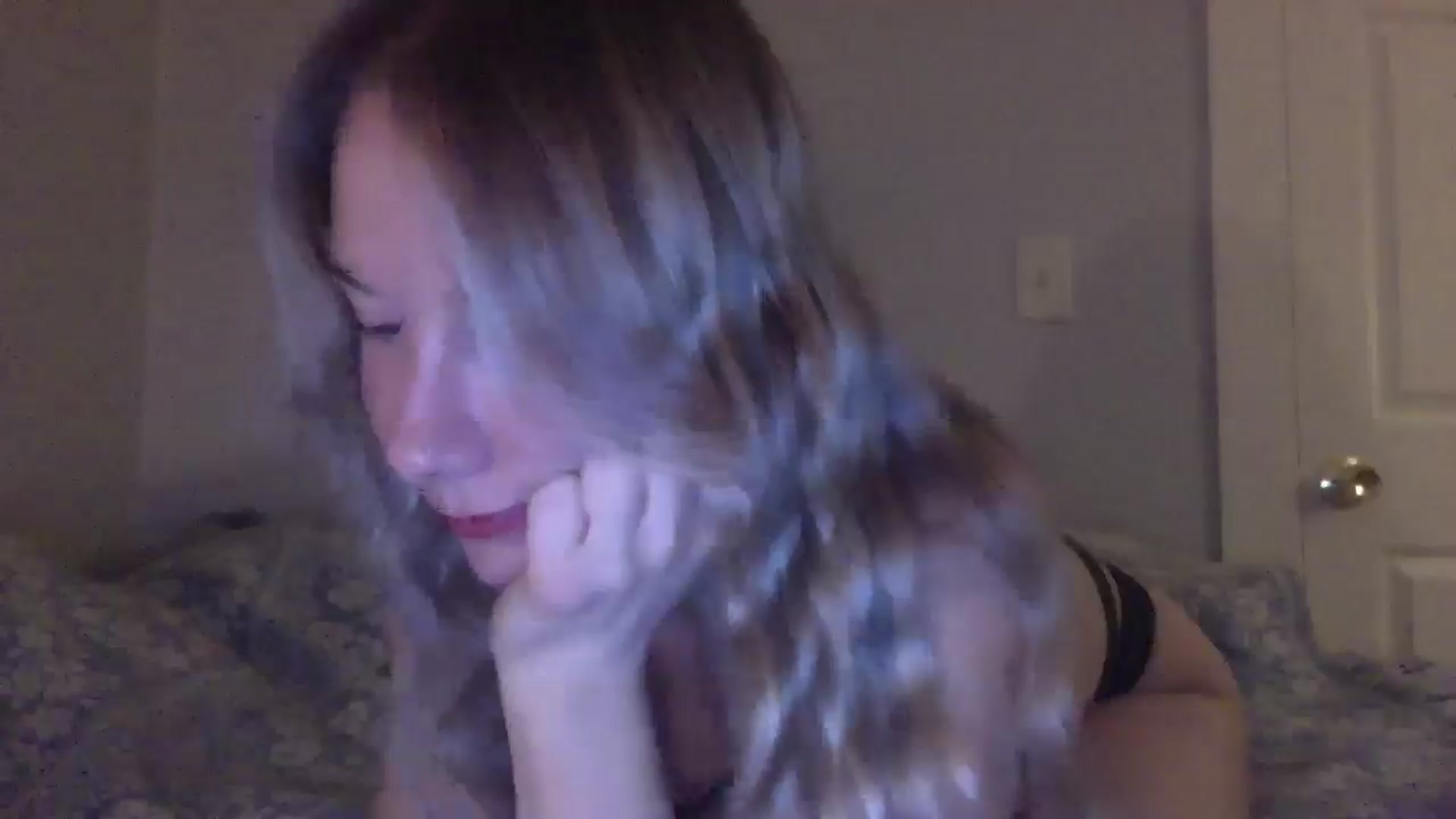 Gallery image thumbnail from Peachyk33n's myfreecams stream on, 01/29/2025, 04:05 image 12 of 20