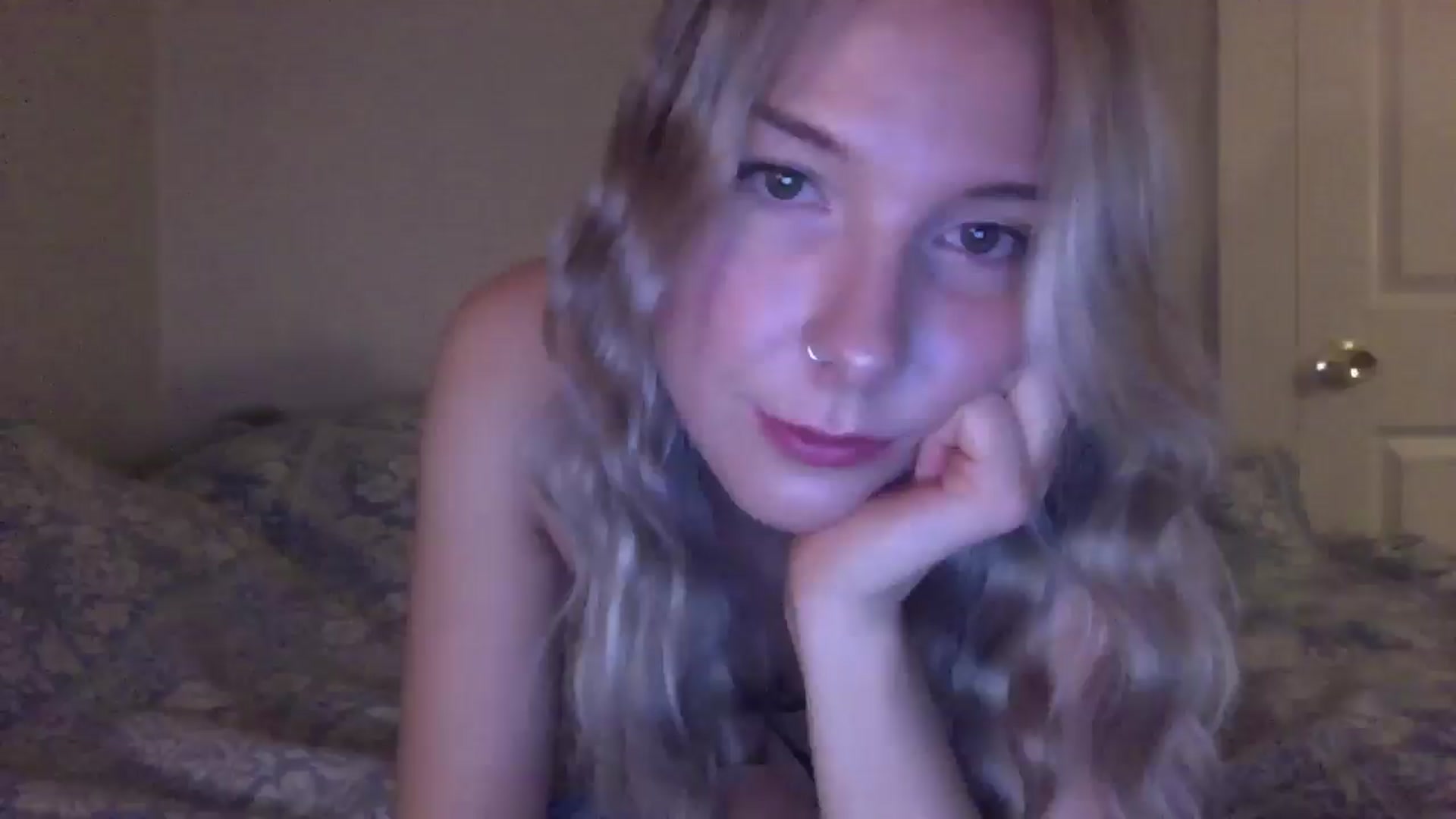 Gallery image thumbnail from Peachyk33n's myfreecams stream on, 01/29/2025, 04:05 image 15 of 20