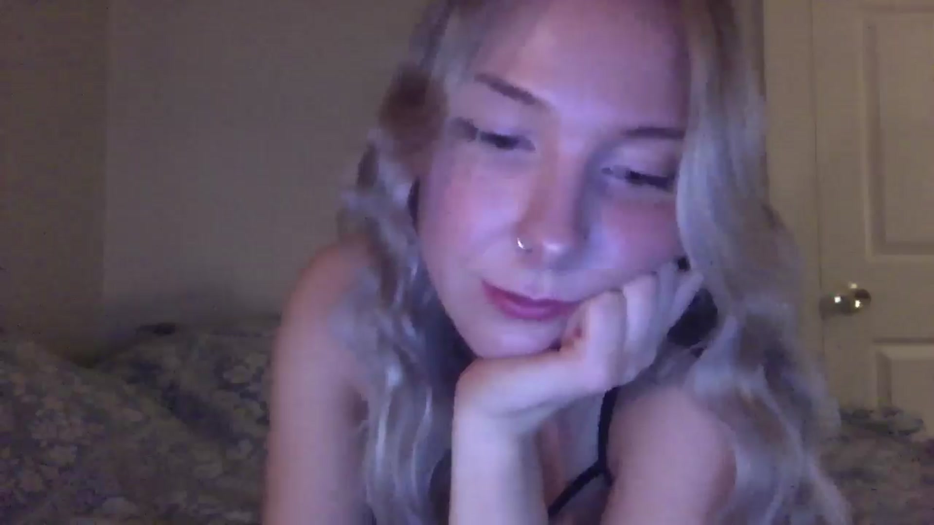 Gallery image thumbnail from Peachyk33n's myfreecams stream on, 01/29/2025, 04:05 image 18 of 20