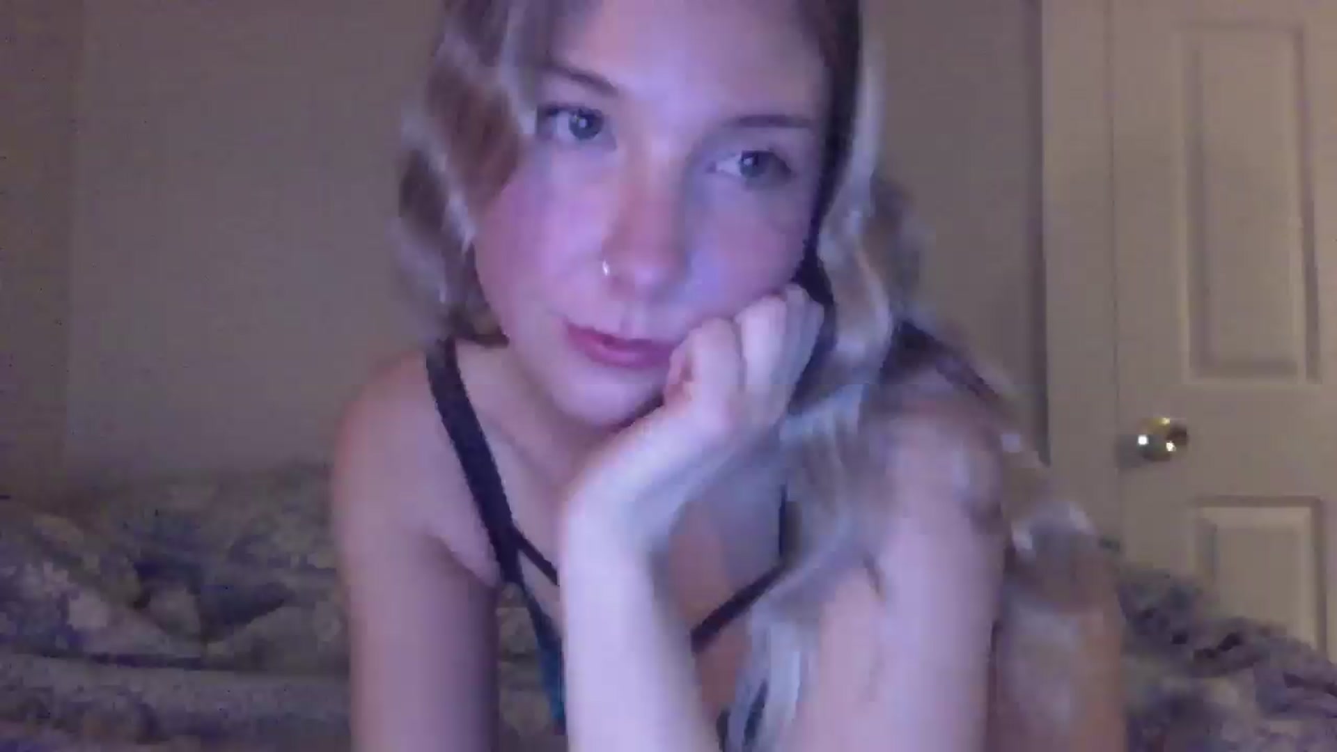 Gallery image thumbnail from Peachyk33n's myfreecams stream on, 01/29/2025, 06:21 image 9 of 20