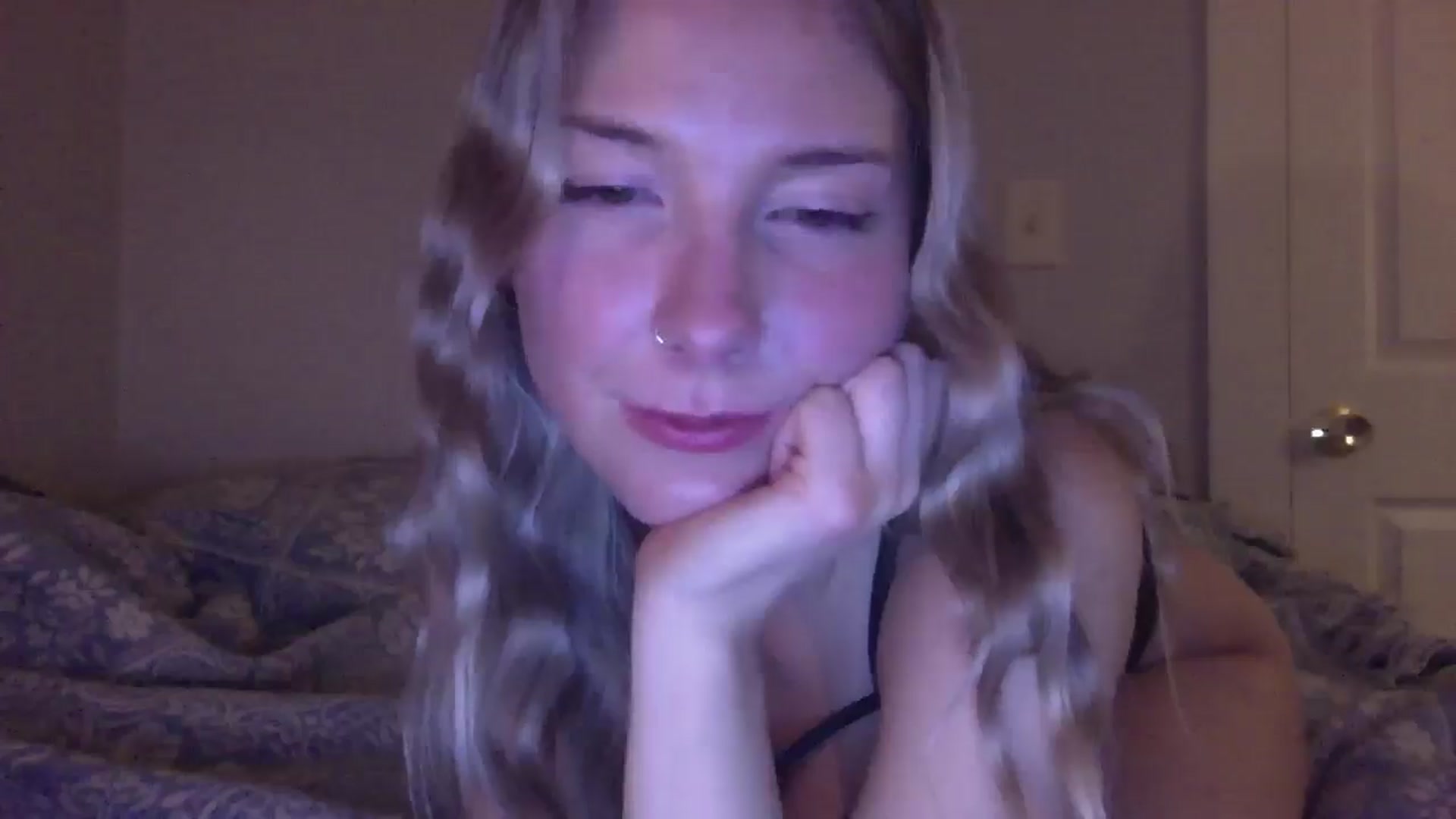 Gallery image thumbnail from Peachyk33n's myfreecams stream on, 01/29/2025, 06:21 image 18 of 20
