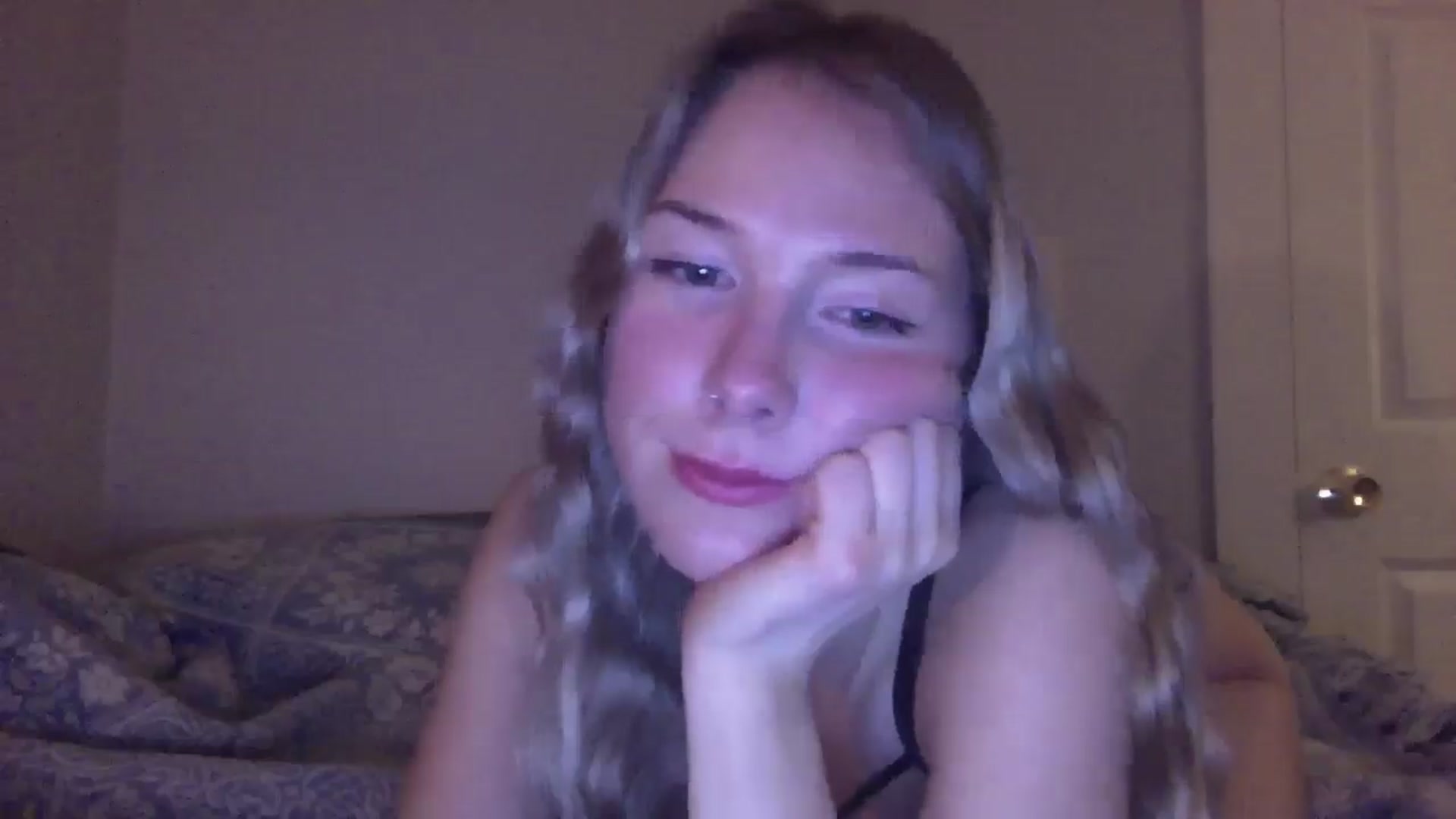 Gallery image thumbnail from Peachyk33n's myfreecams stream on, 01/29/2025, 06:21 image 15 of 20