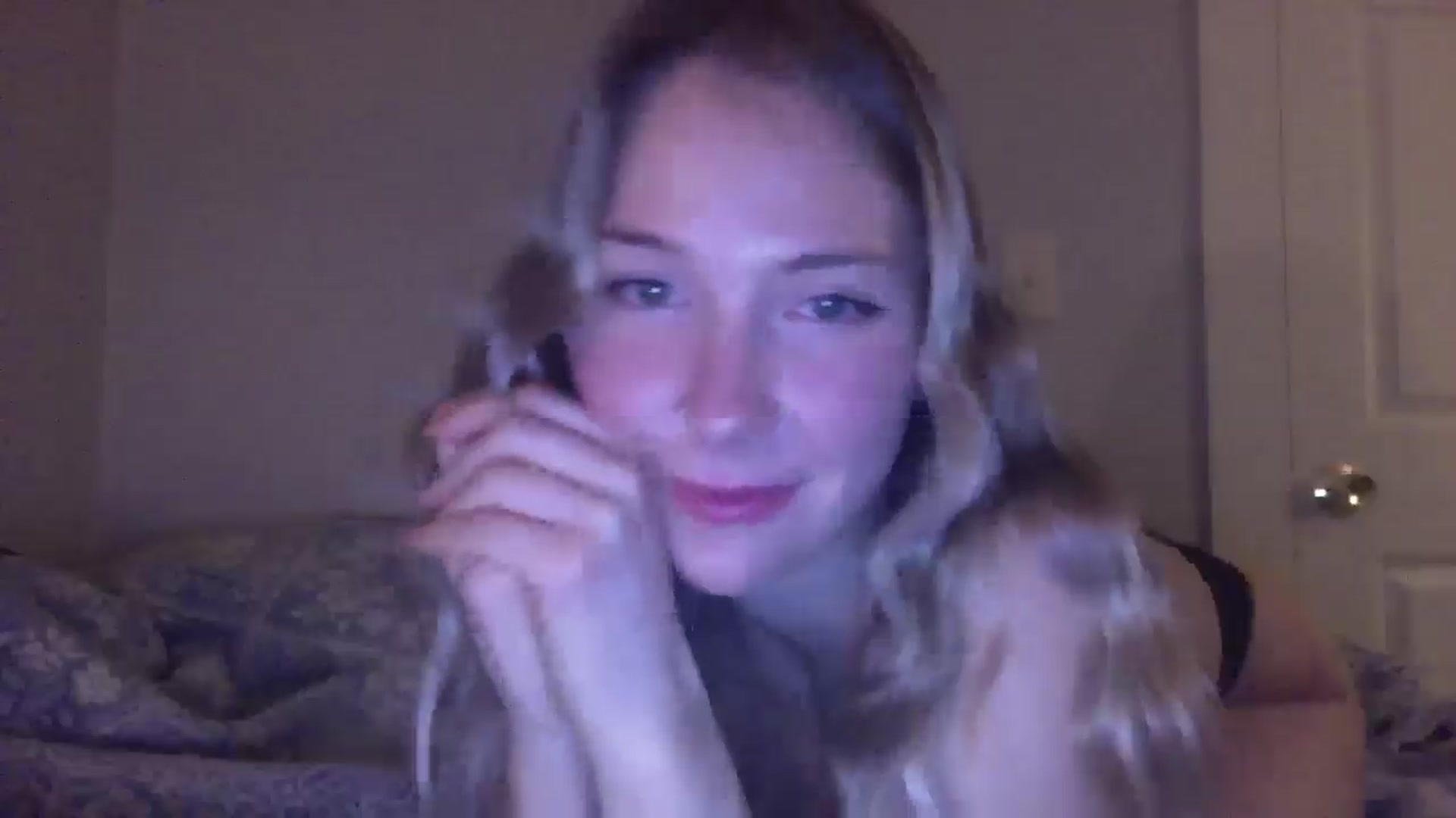 Gallery image thumbnail from Peachyk33n's myfreecams stream on, 01/29/2025, 06:21 image 16 of 20
