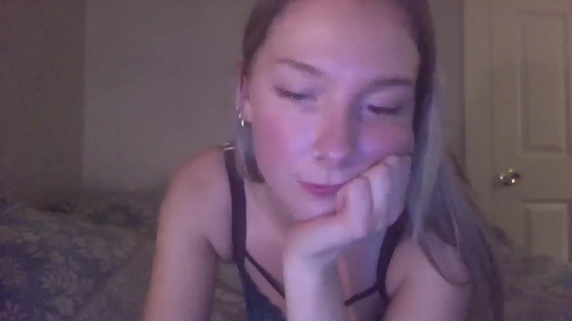Gallery image thumbnail from Peachyk33n's myfreecams stream on, 01/31/2025, 04:58 image 16 of 20