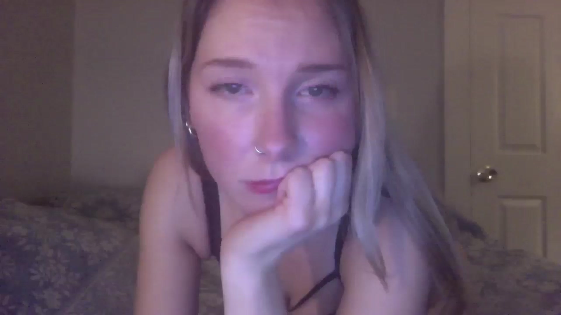 Gallery image thumbnail from Peachyk33n's myfreecams stream on, 01/31/2025, 04:58 image 10 of 20