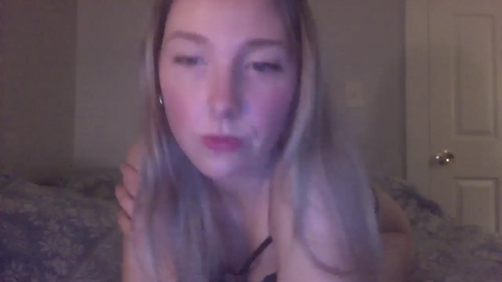 Gallery image thumbnail from Peachyk33n's myfreecams stream on, 01/31/2025, 04:58 image 6 of 20