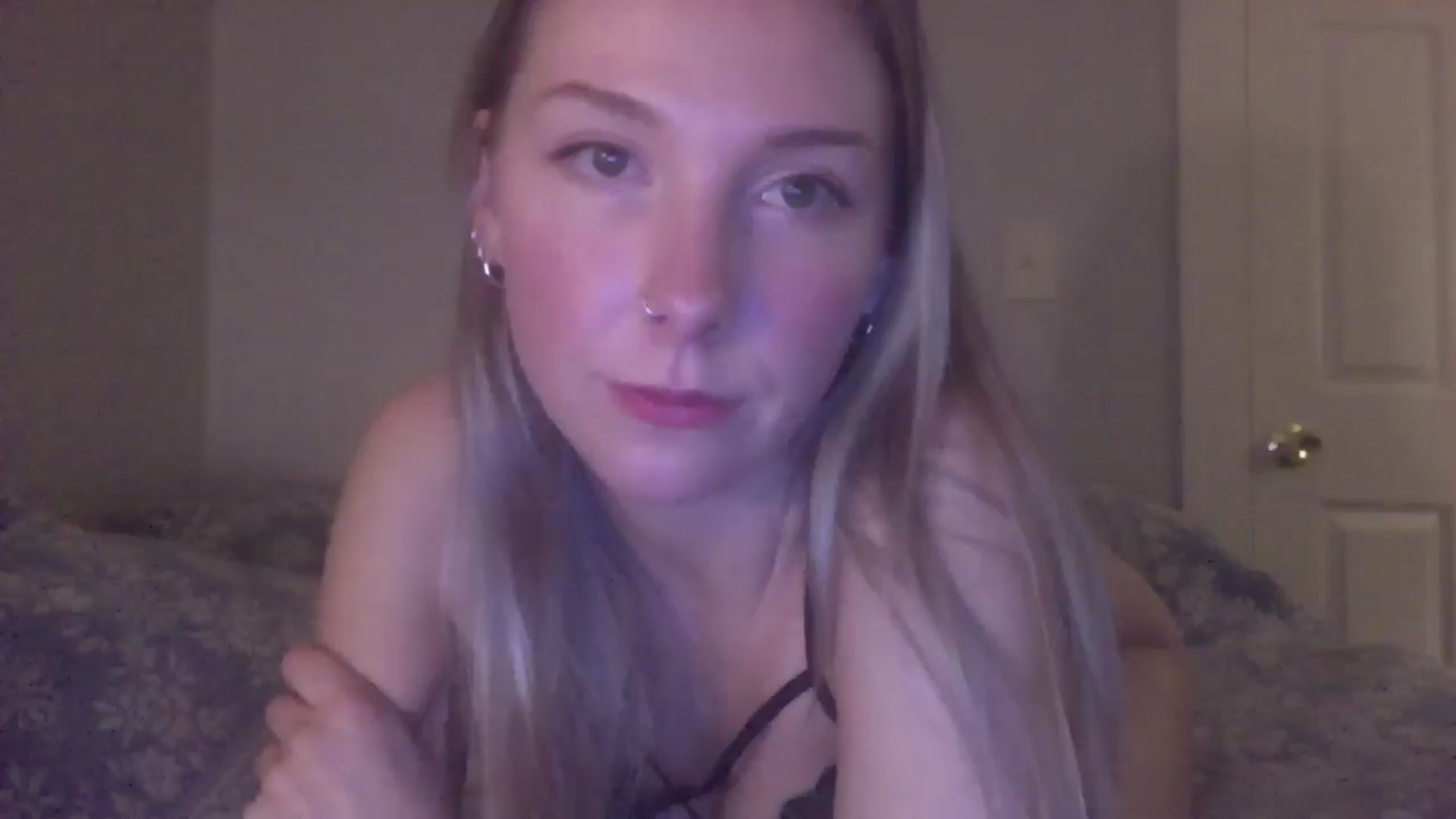 Gallery image thumbnail from Peachyk33n's myfreecams stream on, 01/31/2025, 04:58 image 17 of 20