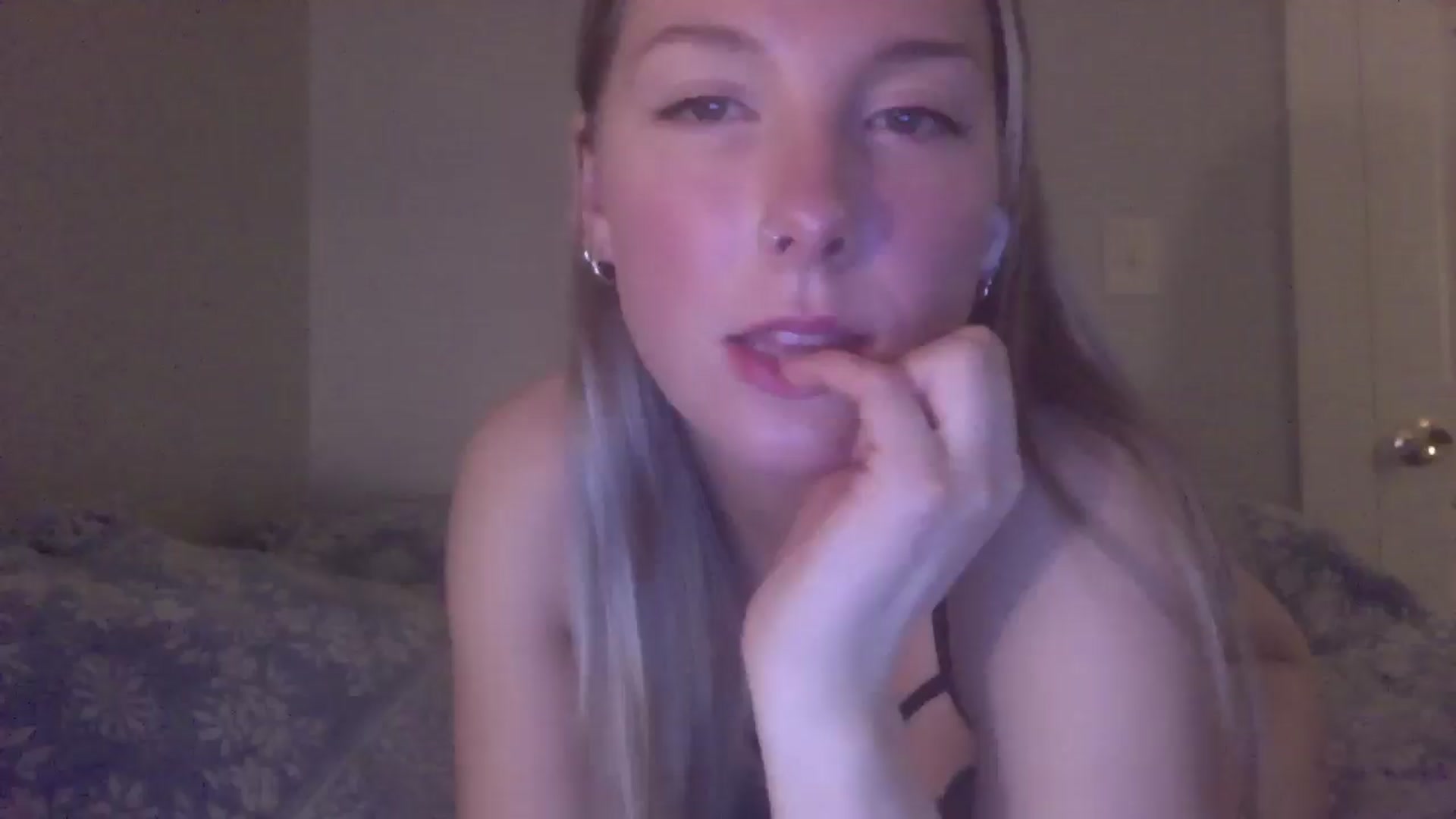 Gallery image thumbnail from Peachyk33n's myfreecams stream on, 01/31/2025, 04:58 image 19 of 20