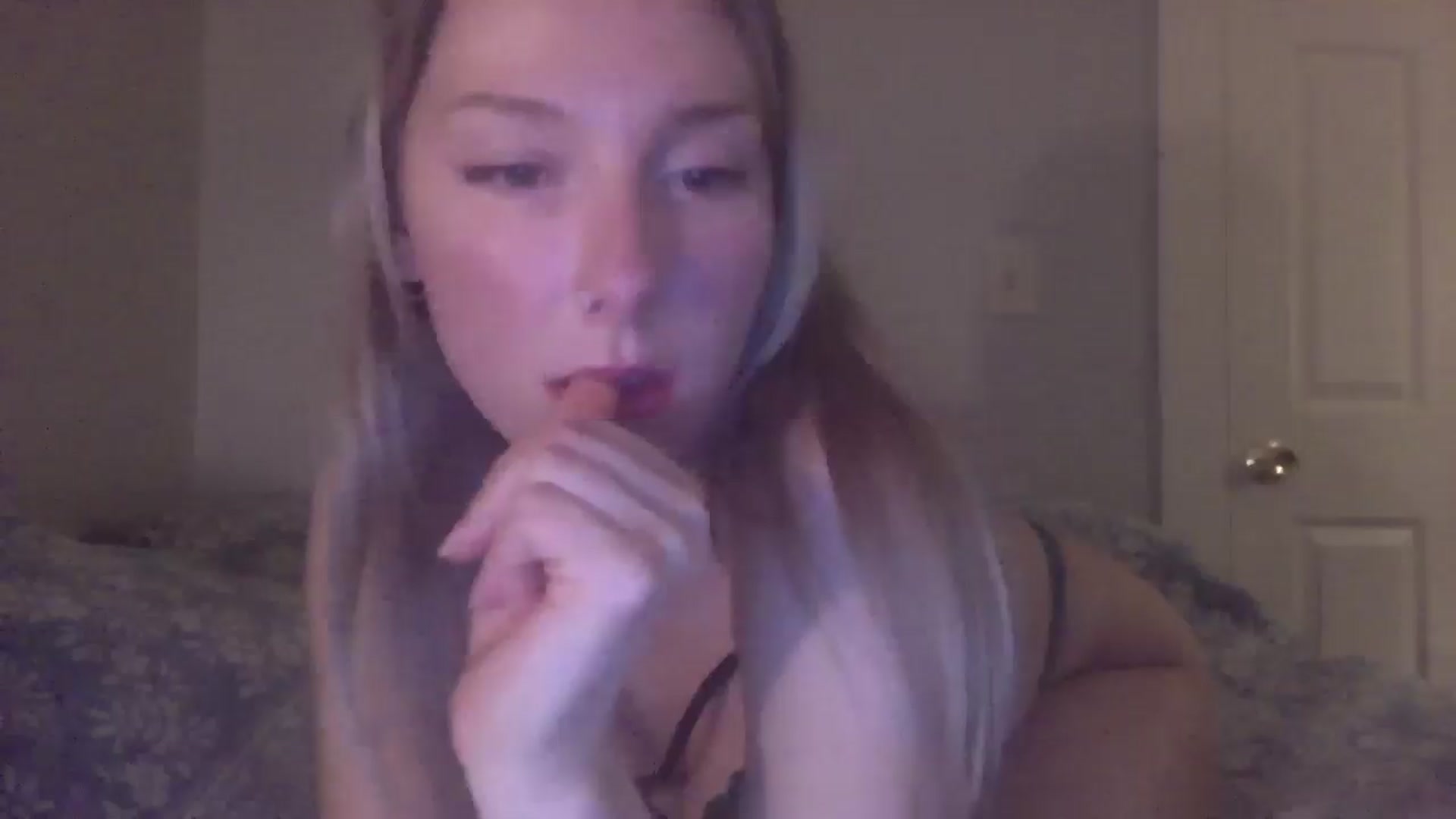 Gallery image thumbnail from Peachyk33n's myfreecams stream on, 01/31/2025, 04:58 image 9 of 20