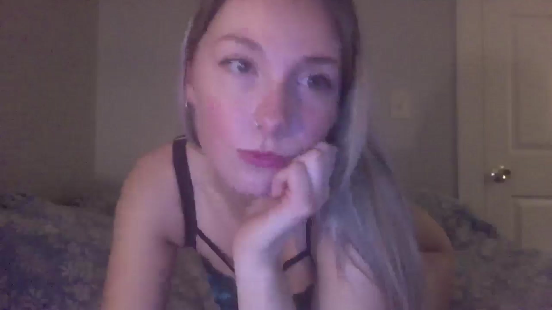 Gallery image thumbnail from Peachyk33n's myfreecams stream on, 01/31/2025, 04:58 image 2 of 20