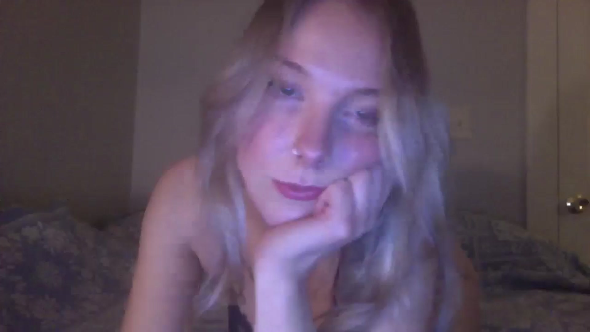 Gallery image thumbnail from Peachyk33n's myfreecams stream on, 02/01/2025, 03:02 image 4 of 20