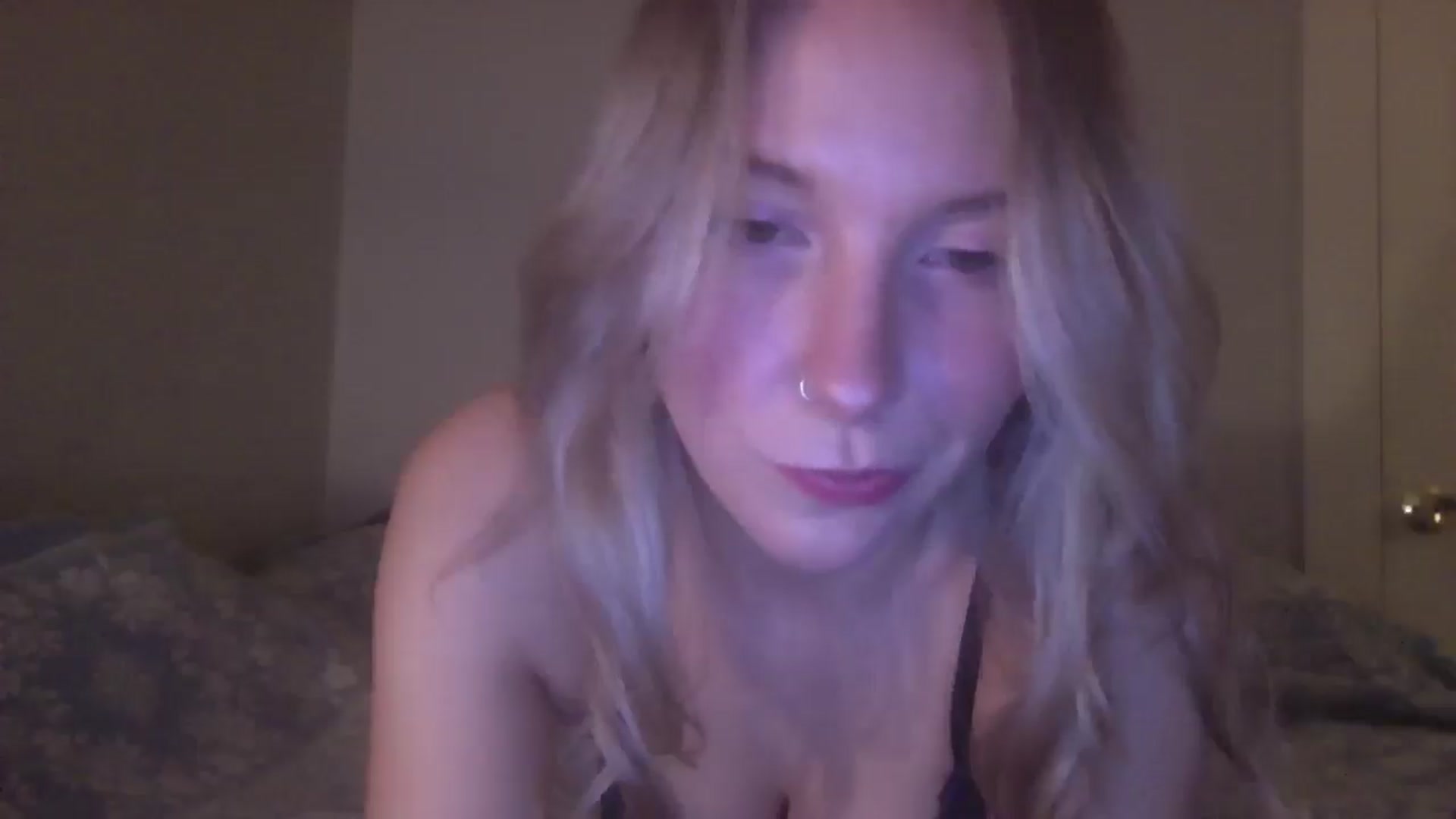 Gallery image thumbnail from Peachyk33n's myfreecams stream on, 02/01/2025, 03:02 image 7 of 20