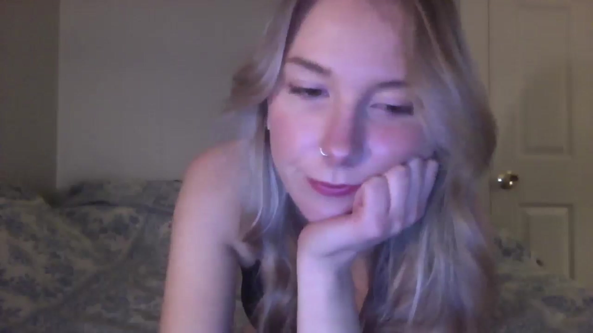 Gallery image thumbnail from Peachyk33n's myfreecams stream on, 02/03/2025, 03:17 image 5 of 20