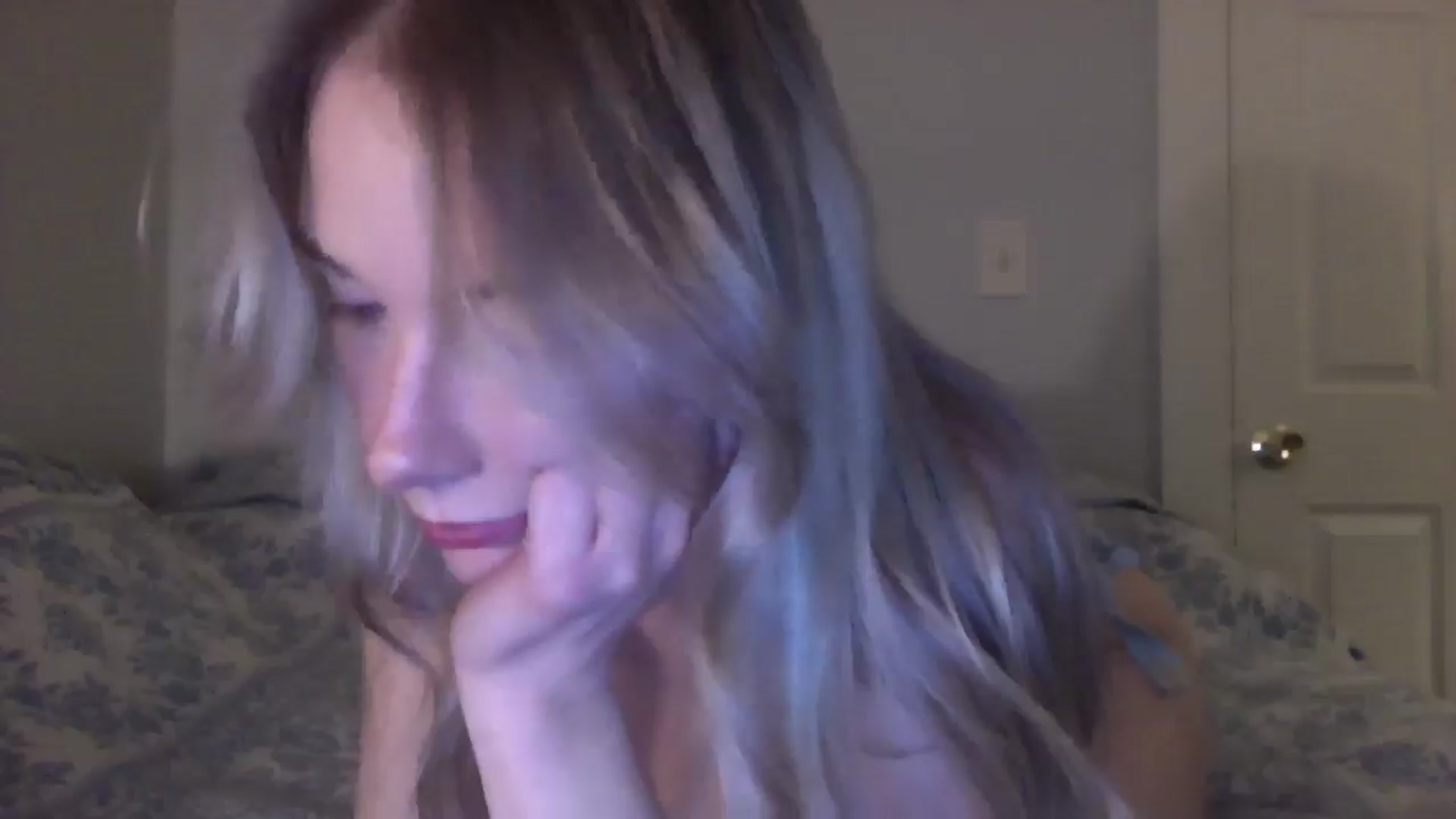 Gallery image thumbnail from Peachyk33n's myfreecams stream on, 02/03/2025, 03:17 image 19 of 20