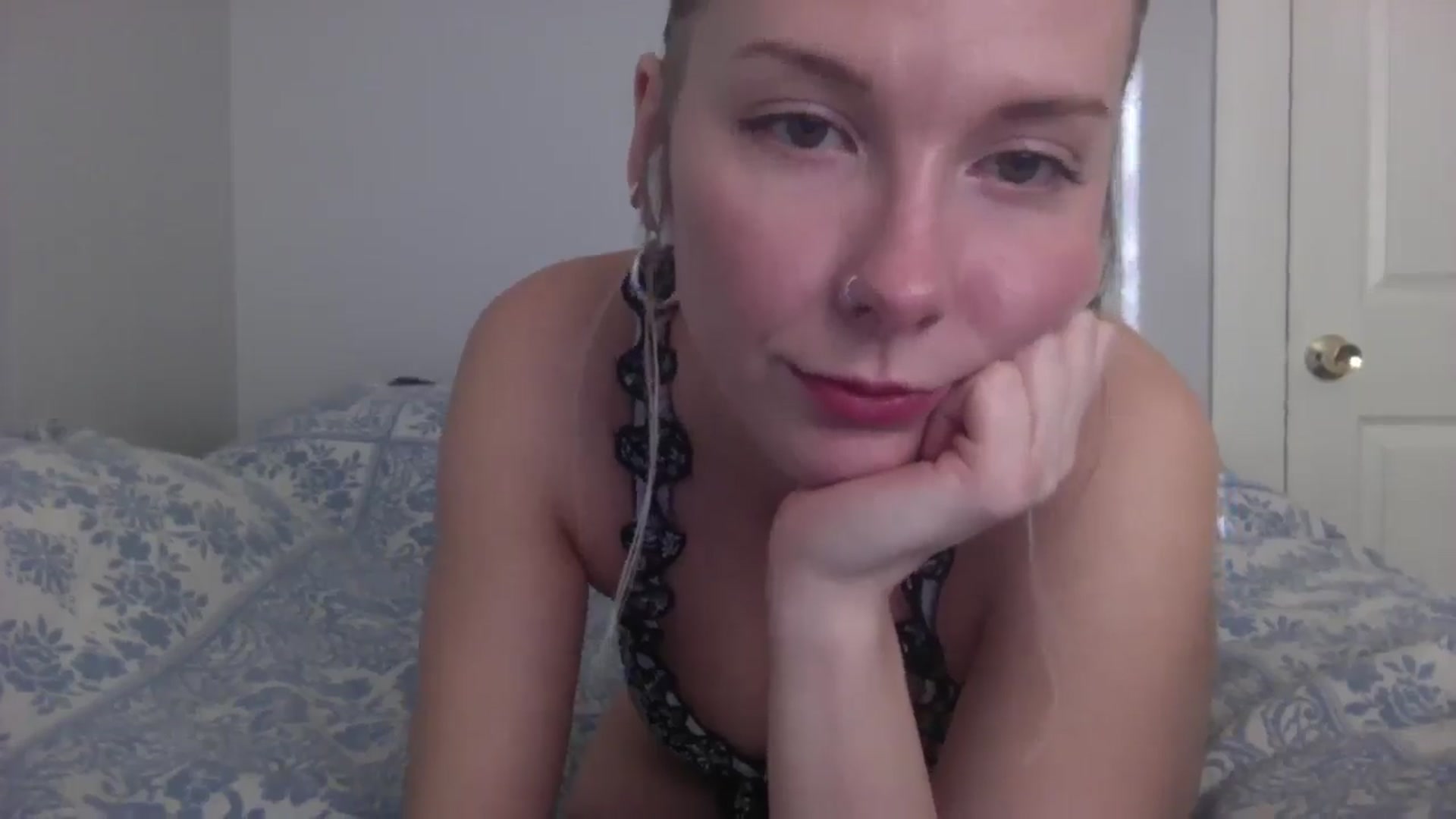Gallery image thumbnail from Peachyk33n's myfreecams stream on, 02/13/2025, 24:42 image 18 of 20