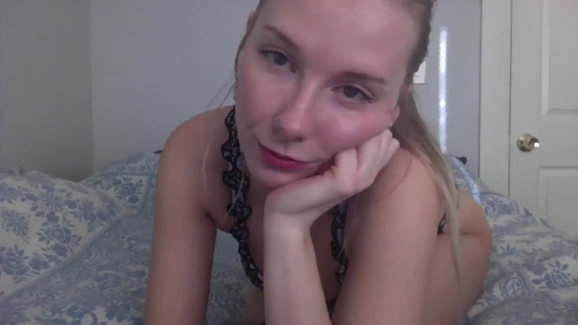 Gallery image thumbnail from Peachyk33n's myfreecams stream on, 02/13/2025, 24:42 image 16 of 20