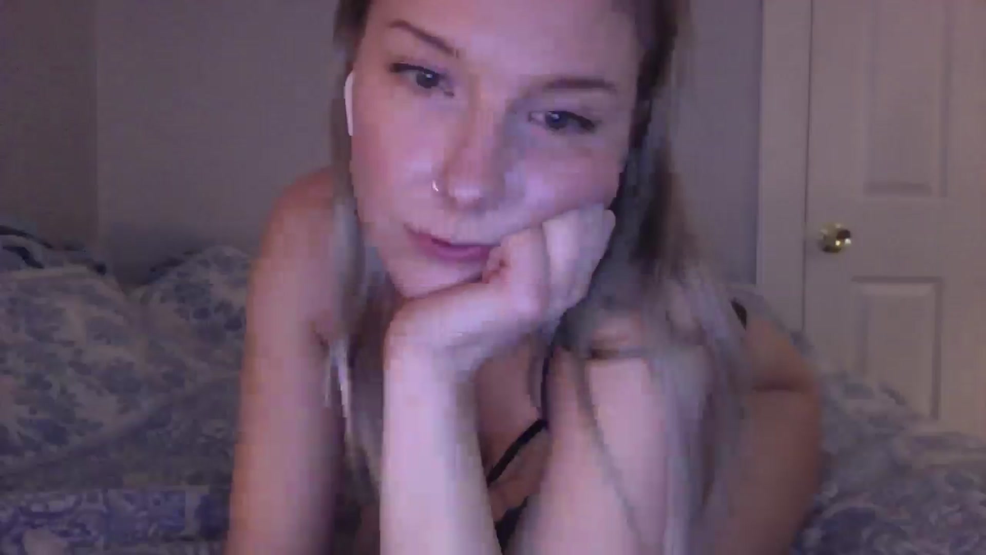 Gallery image thumbnail from Peachyk33n's myfreecams stream on, 02/14/2025, 01:03 image 18 of 20