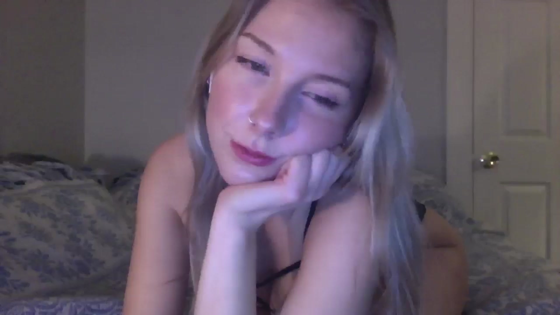 Gallery image thumbnail from Peachyk33n's myfreecams stream on, 02/14/2025, 01:50 image 4 of 20