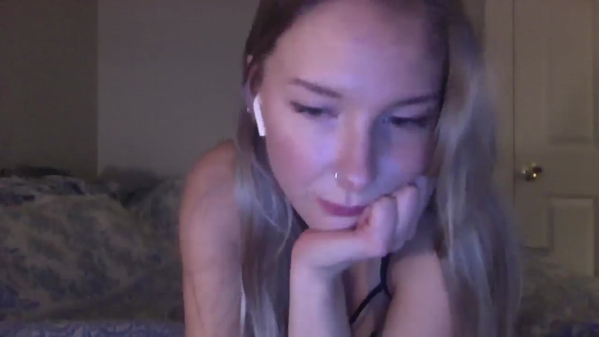 Gallery image thumbnail from Peachyk33n's myfreecams stream on, 02/14/2025, 01:50 image 14 of 20