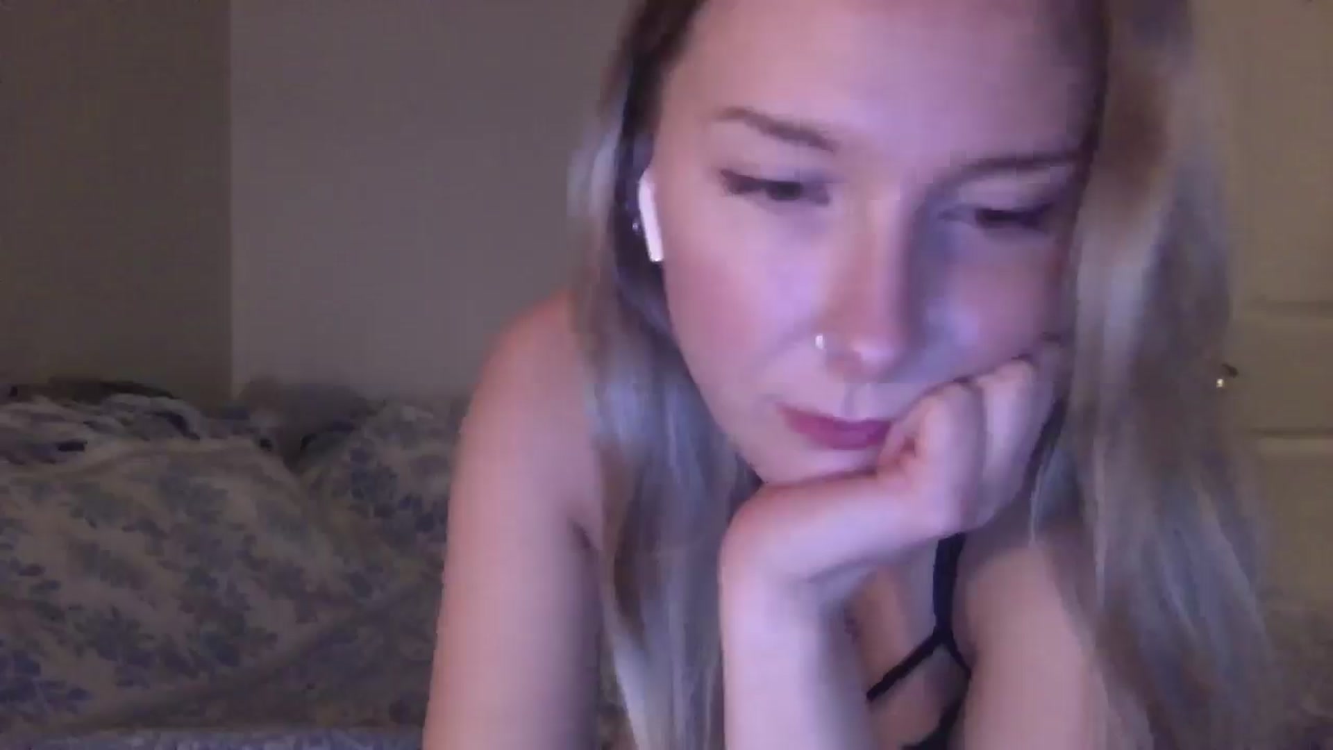 Gallery image thumbnail from Peachyk33n's myfreecams stream on, 02/14/2025, 01:50 image 11 of 20