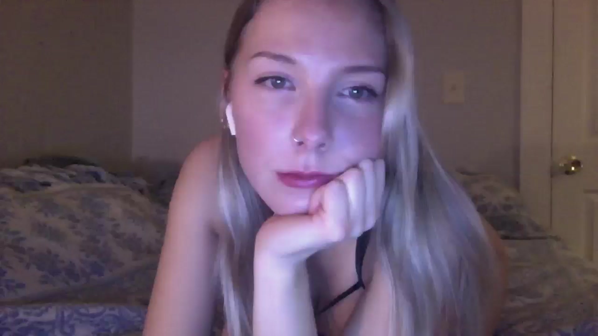 Gallery image thumbnail from Peachyk33n's myfreecams stream on, 02/14/2025, 02:43 image 5 of 20