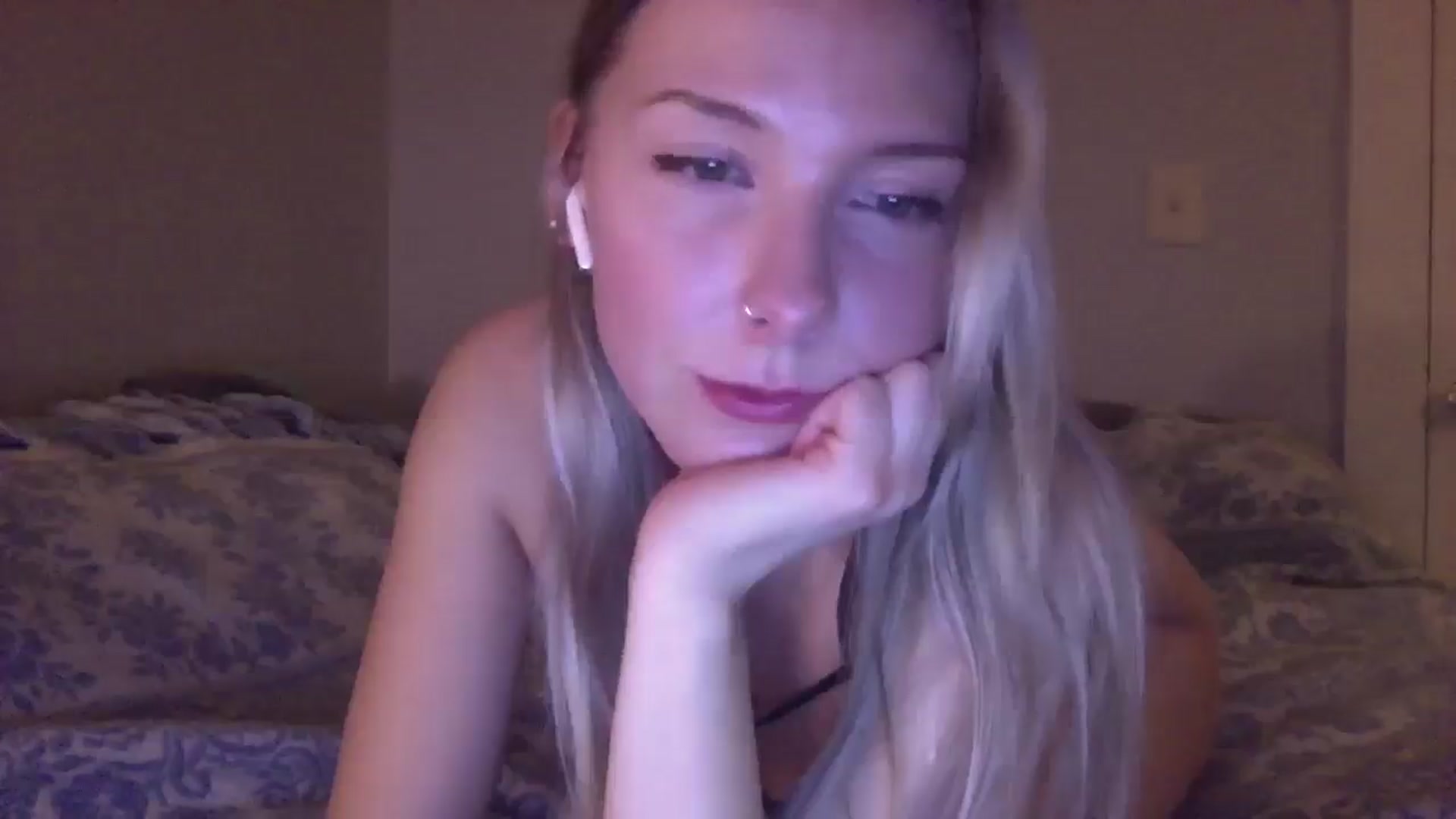 Gallery image thumbnail from Peachyk33n's myfreecams stream on, 02/14/2025, 02:43 image 13 of 20