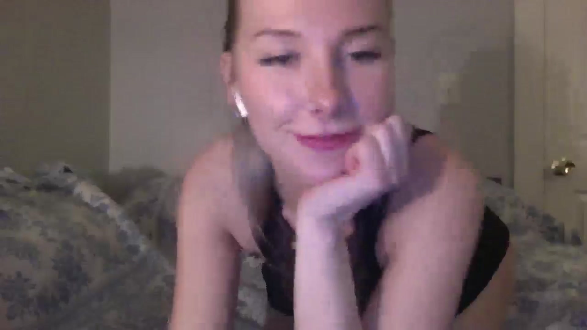 Gallery image thumbnail from Peachyk33n's myfreecams stream on, 02/15/2025, 02:29 image 2 of 20