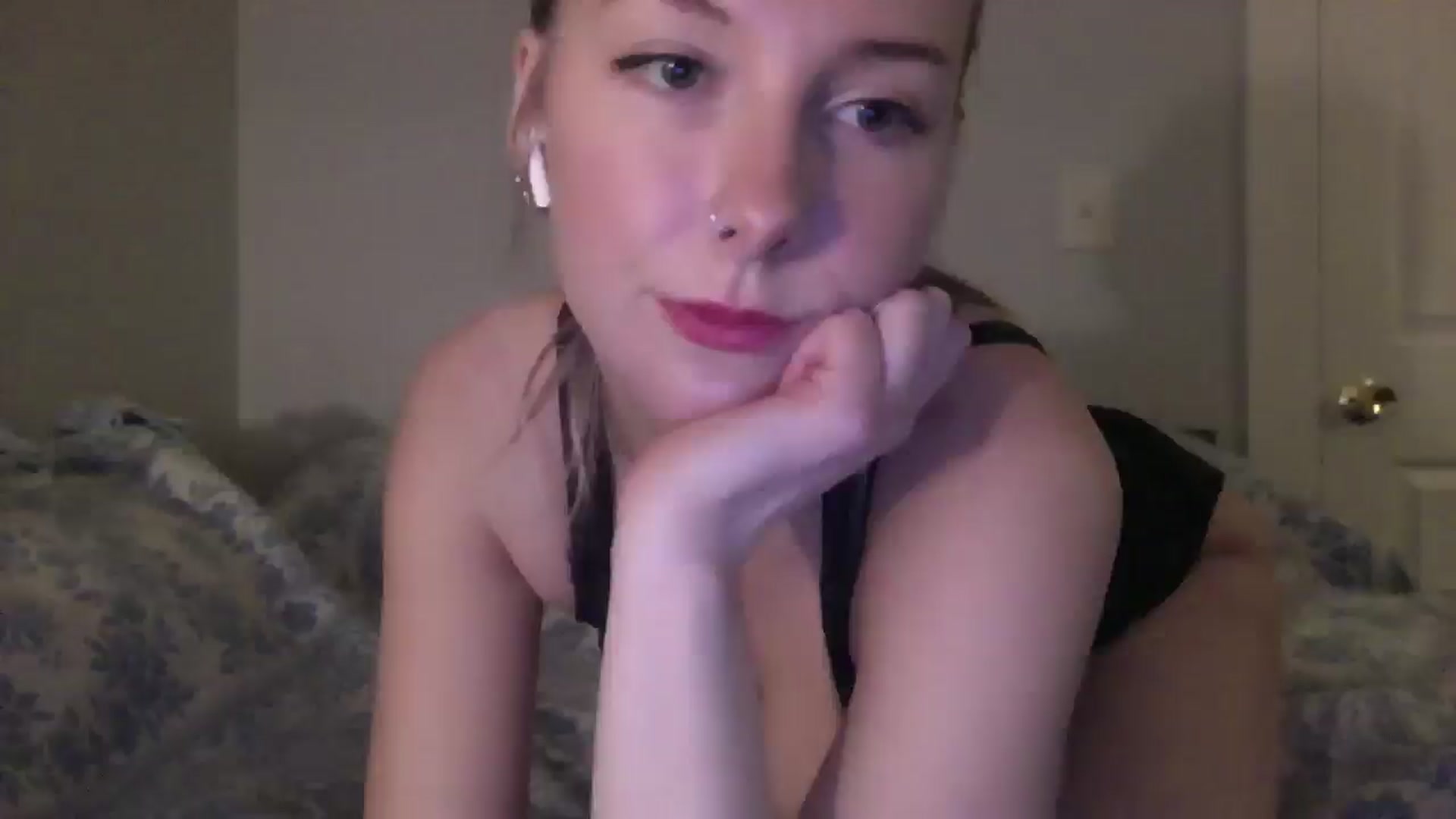 Gallery image thumbnail from Peachyk33n's myfreecams stream on, 02/15/2025, 02:29 image 3 of 20