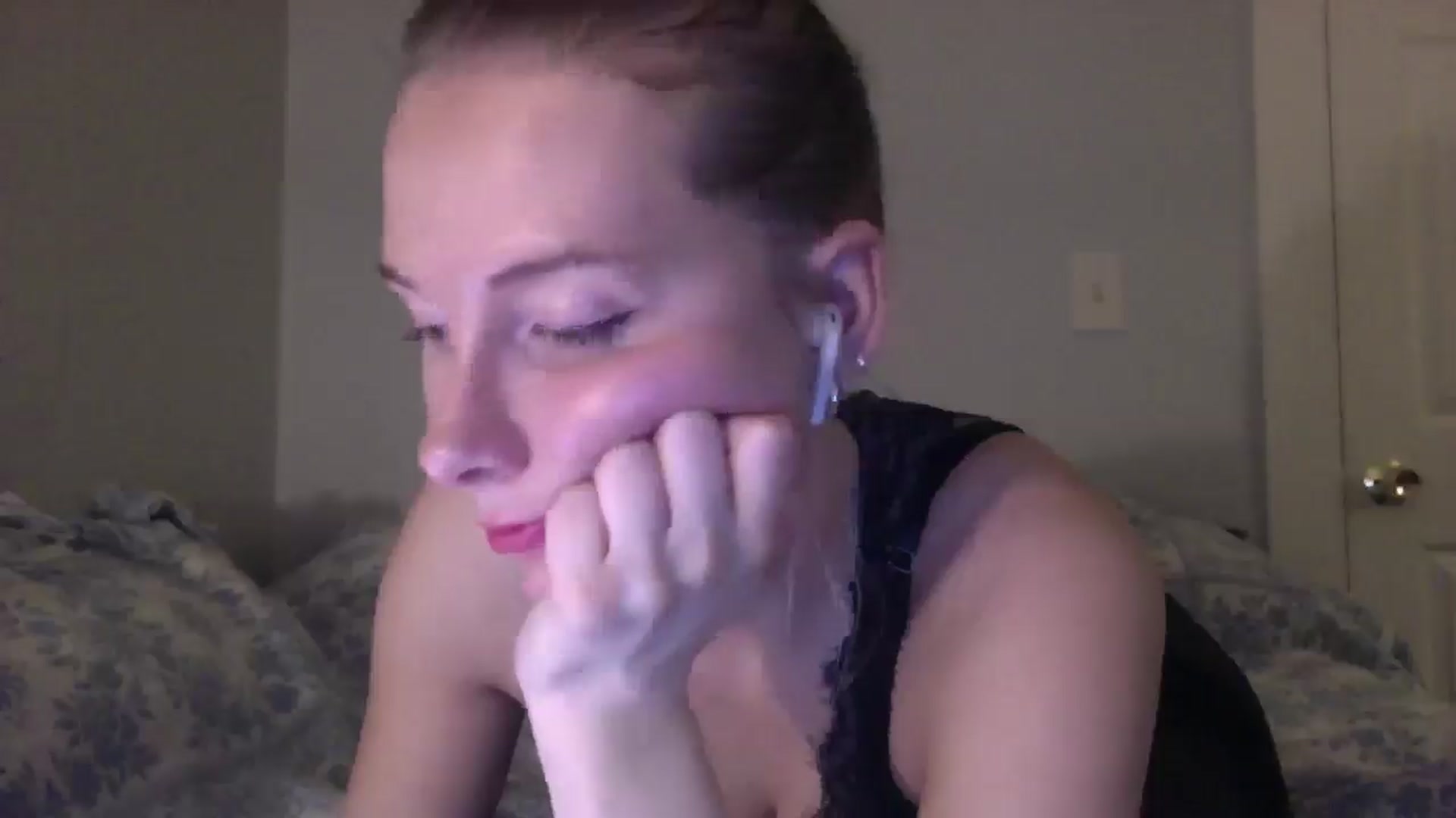 Gallery image thumbnail from Peachyk33n's myfreecams stream on, 02/15/2025, 06:37 image 16 of 20