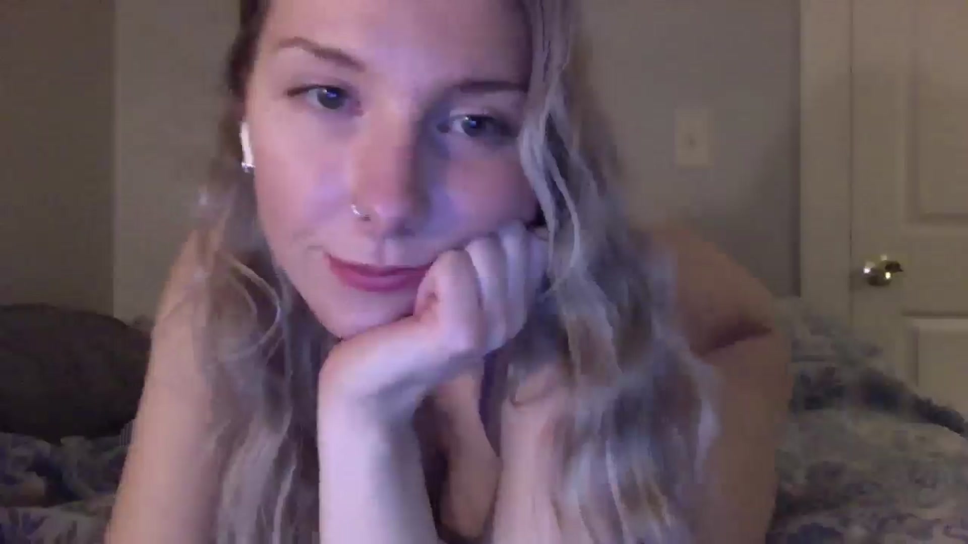 Gallery image thumbnail from Peachyk33n's myfreecams stream on, 02/16/2025, 06:46 image 5 of 20