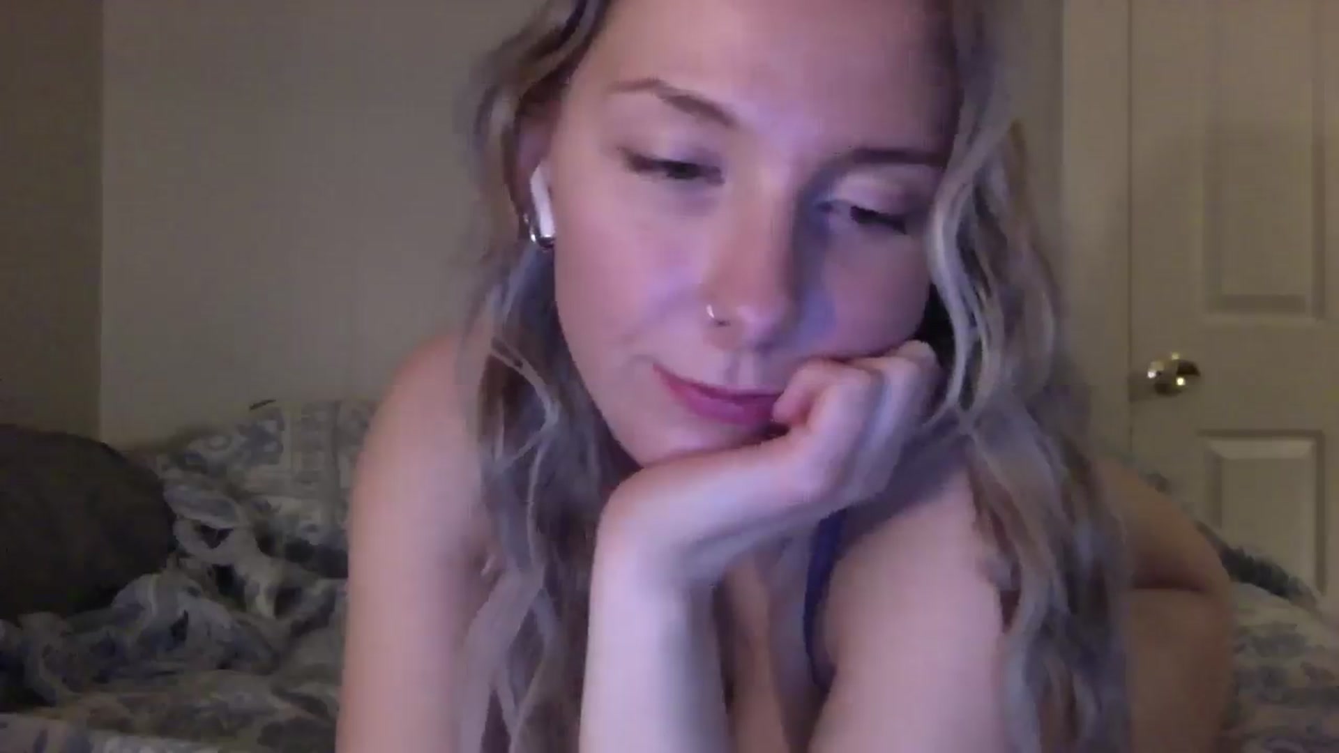 Gallery image thumbnail from Peachyk33n's myfreecams stream on, 02/16/2025, 06:46 image 15 of 20