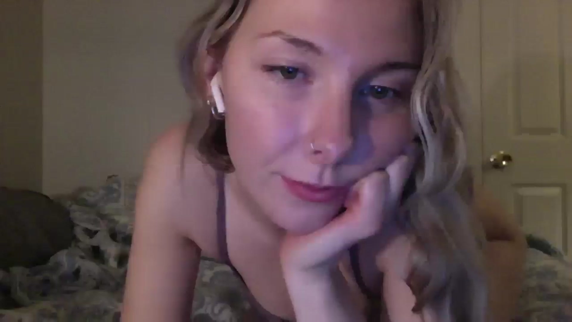 Gallery image thumbnail from Peachyk33n's myfreecams stream on, 02/16/2025, 06:46 image 16 of 20
