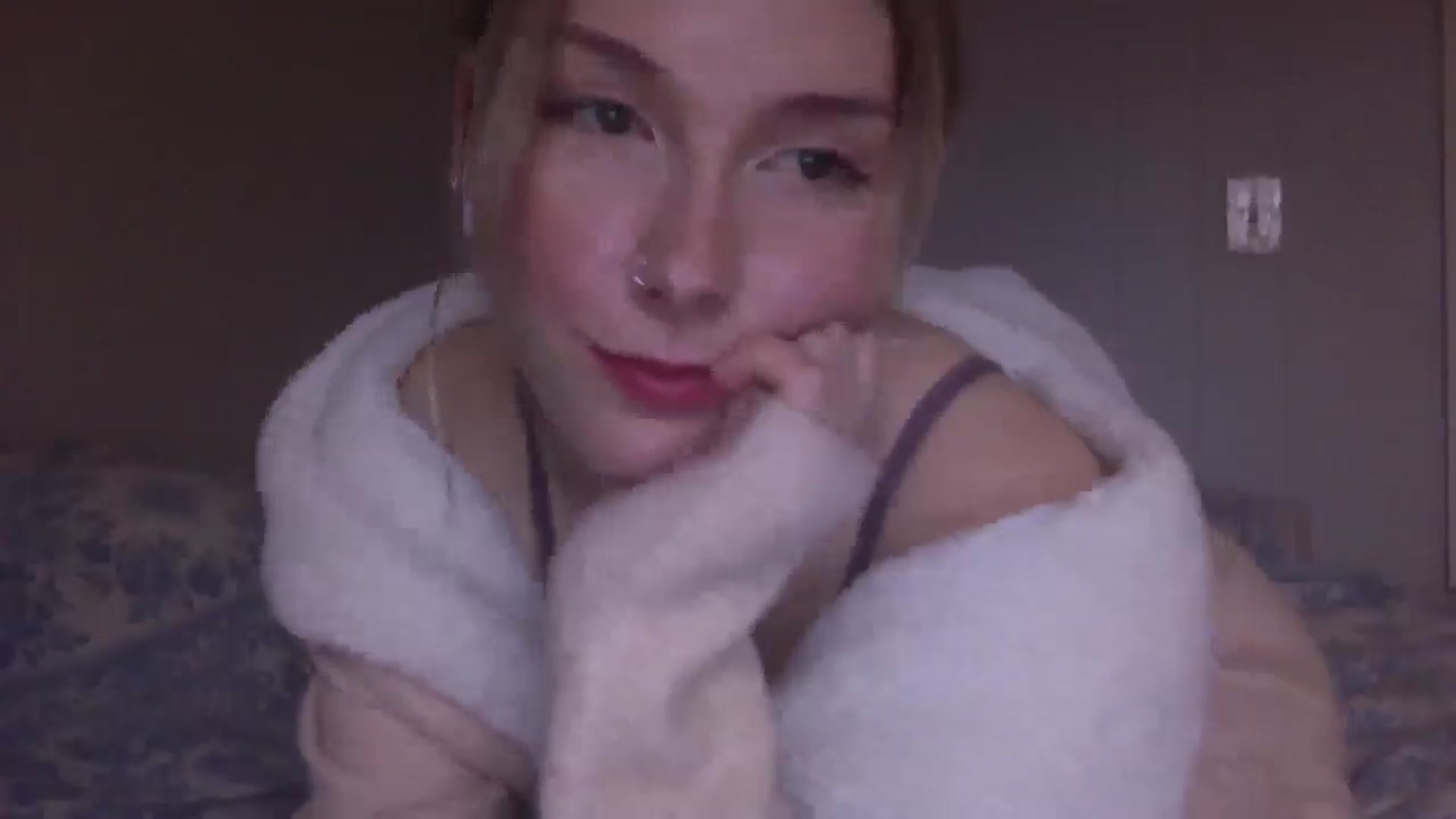 Gallery image thumbnail from Peachyk33n's myfreecams stream on, 02/25/2025, 01:05 image 18 of 20