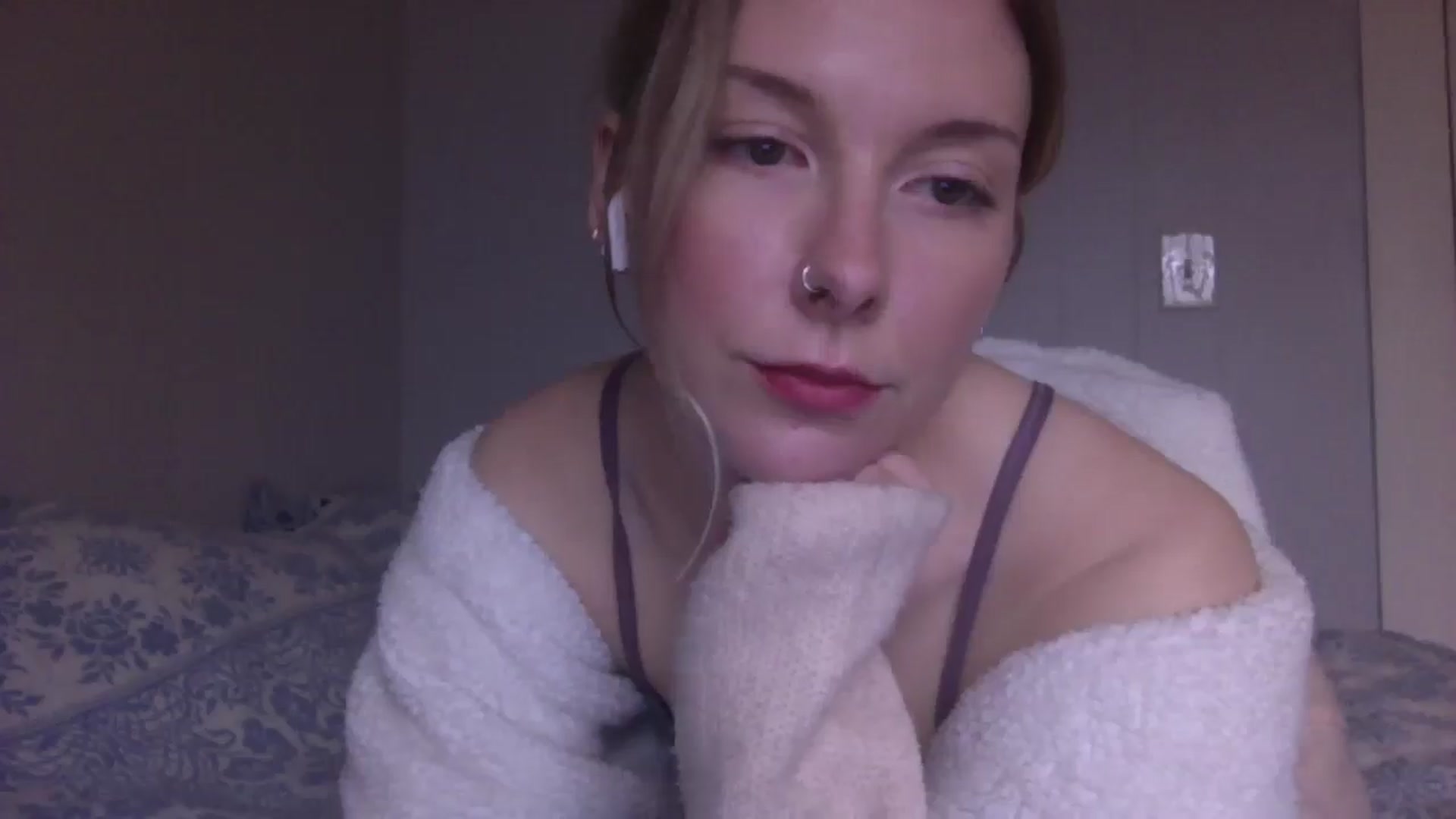 Gallery image thumbnail from Peachyk33n's myfreecams stream on, 02/25/2025, 01:05 image 14 of 20