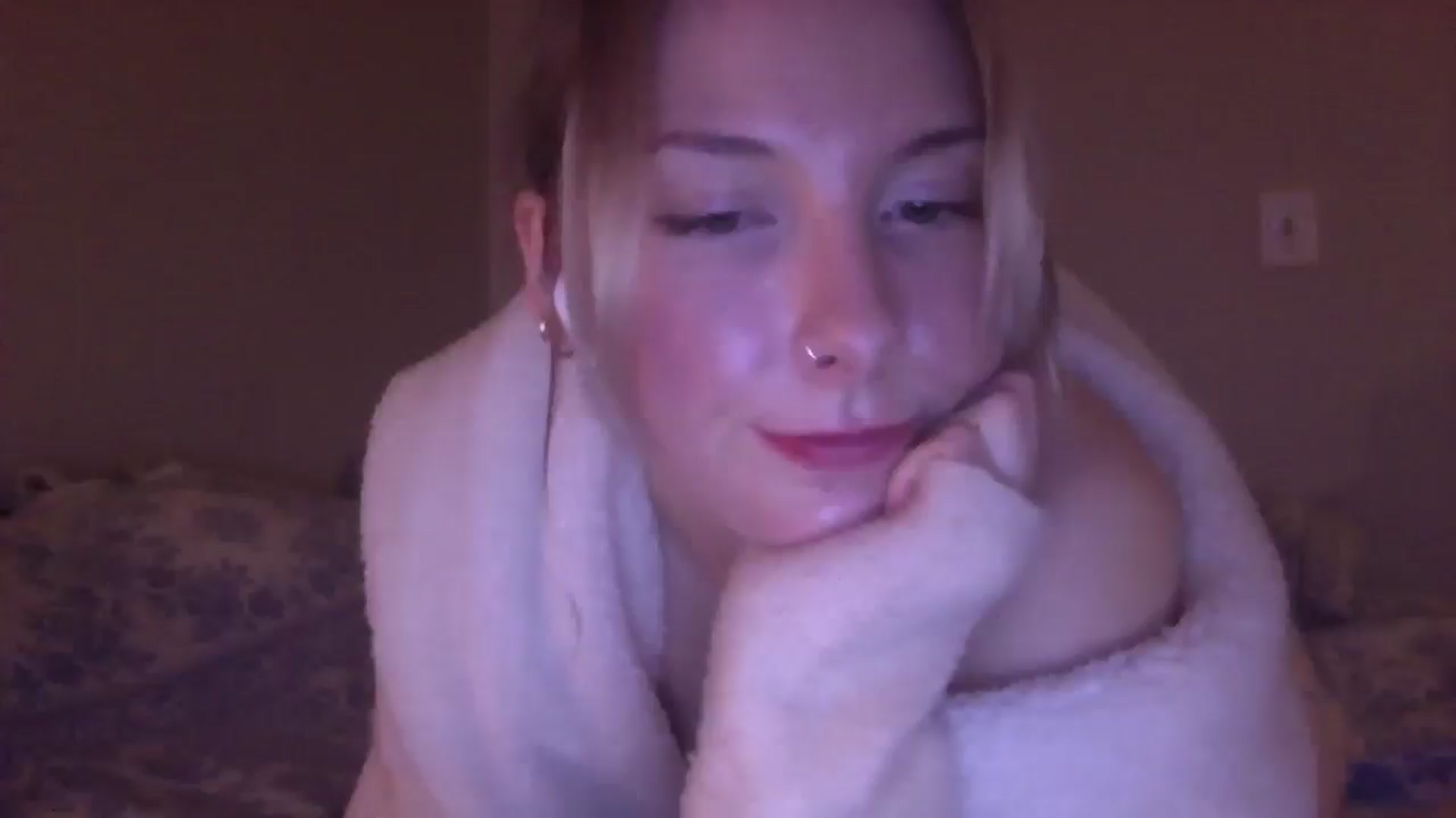 Gallery image thumbnail from Peachyk33n's myfreecams stream on, 02/25/2025, 01:48 image 15 of 20
