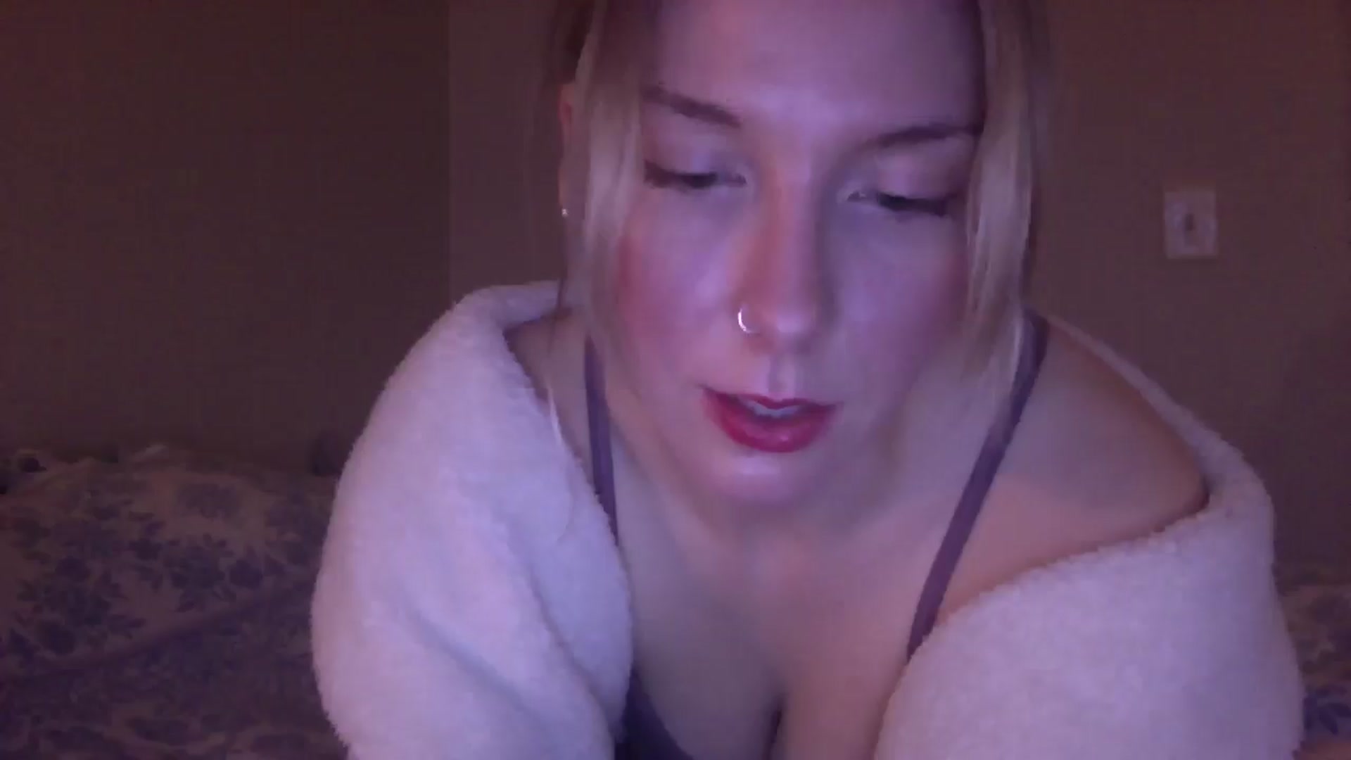 Gallery image thumbnail from Peachyk33n's myfreecams stream on, 02/25/2025, 01:48 image 7 of 20